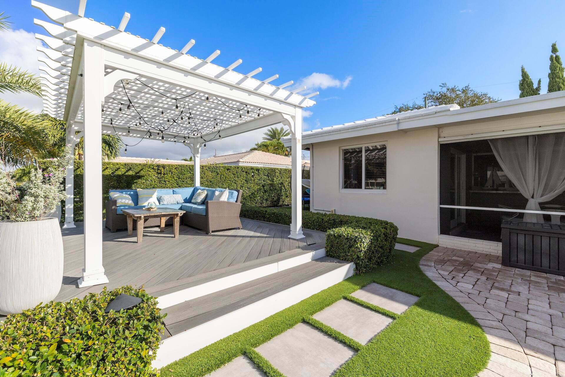 6251 NE 19th Terrace