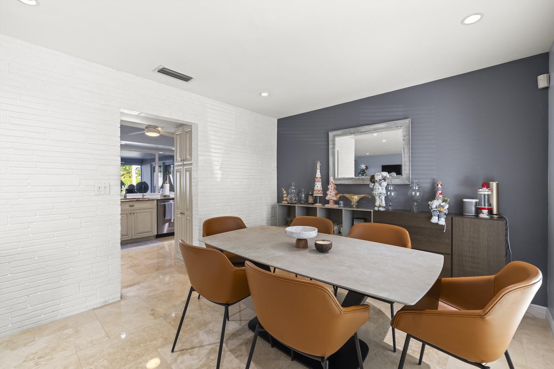 6251 NE 19th Terrace