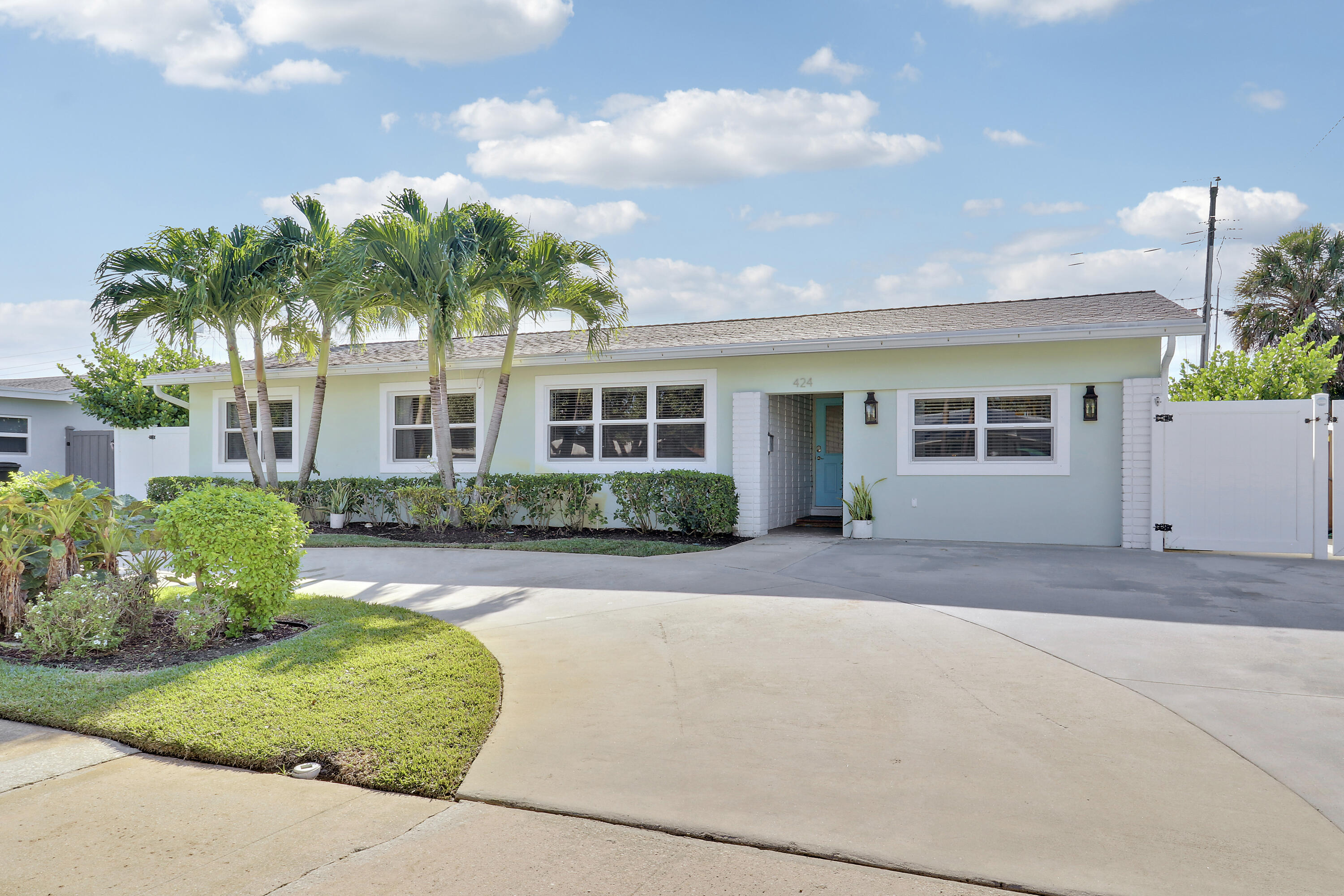 424 Ebbtide Drive