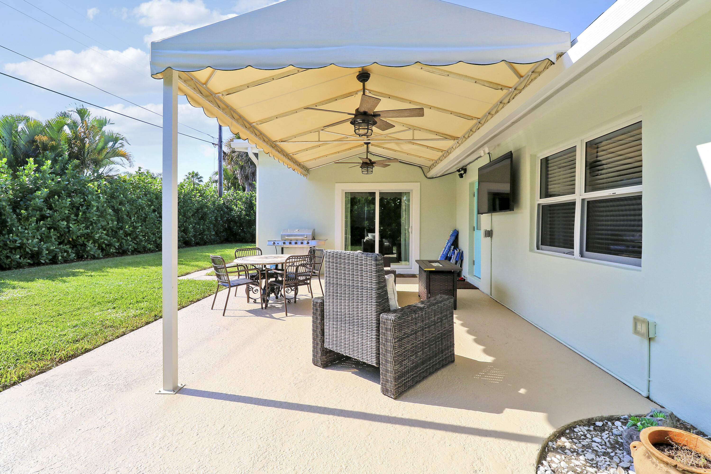 424 Ebbtide Drive