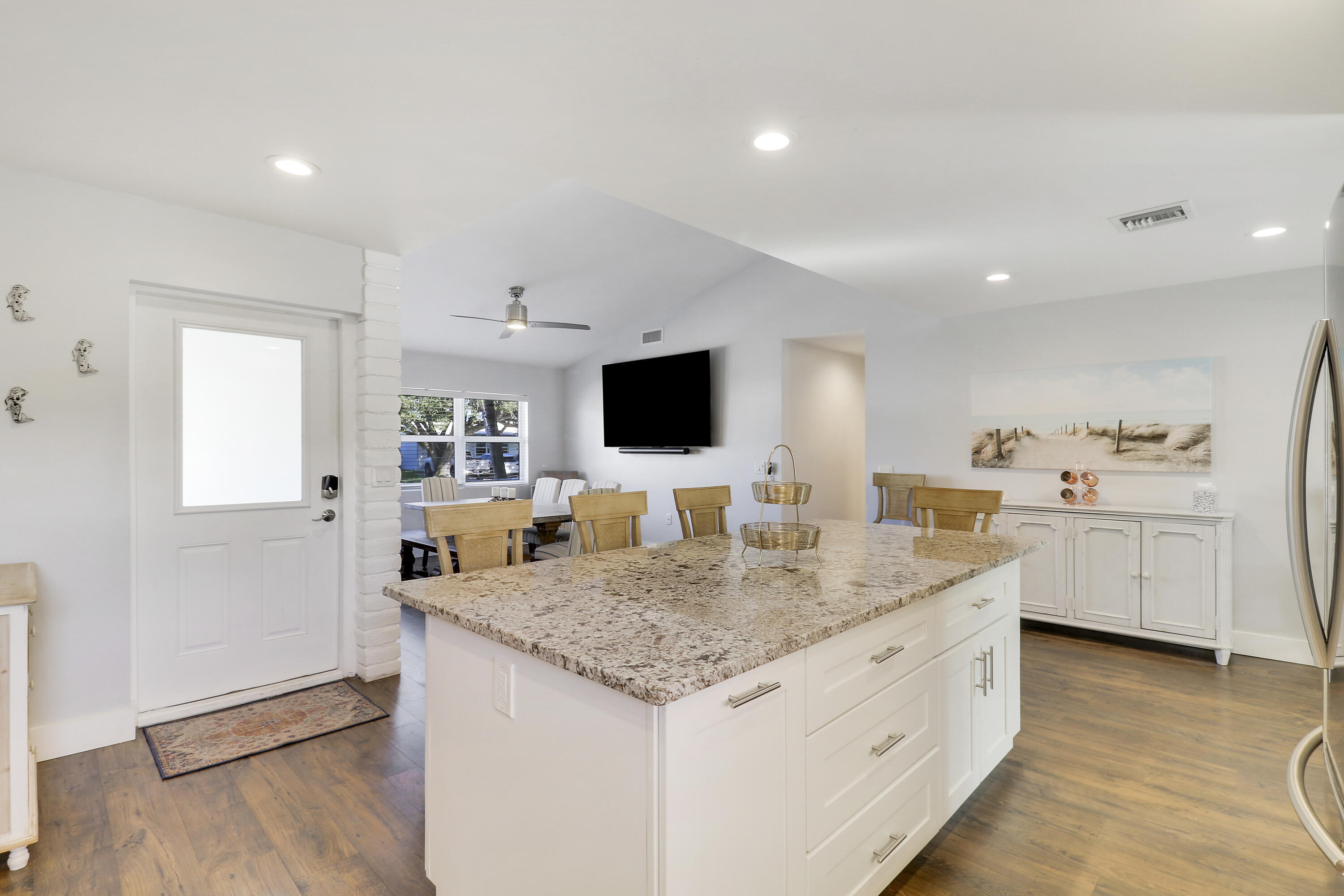 424 Ebbtide Drive