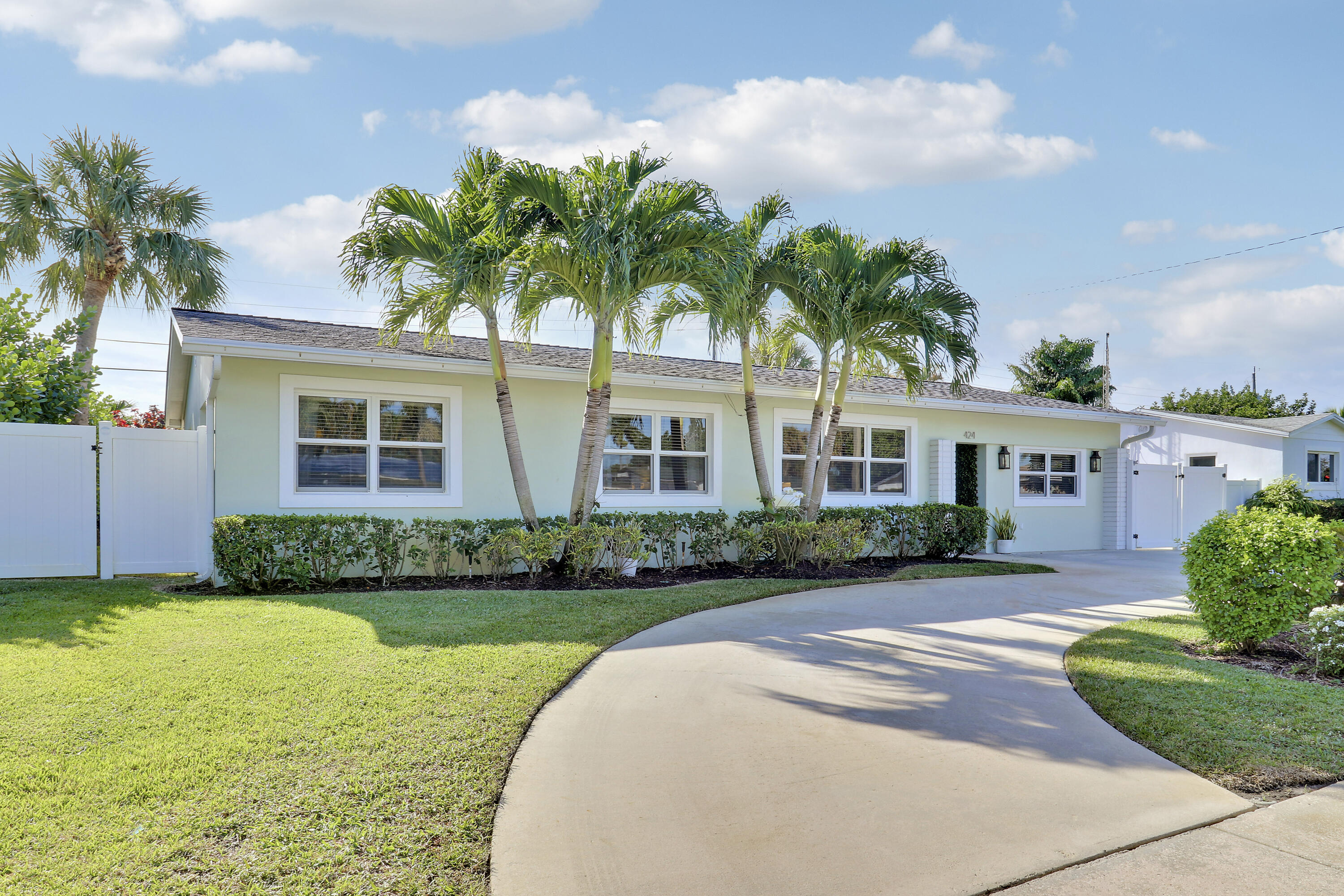 424 Ebbtide Drive