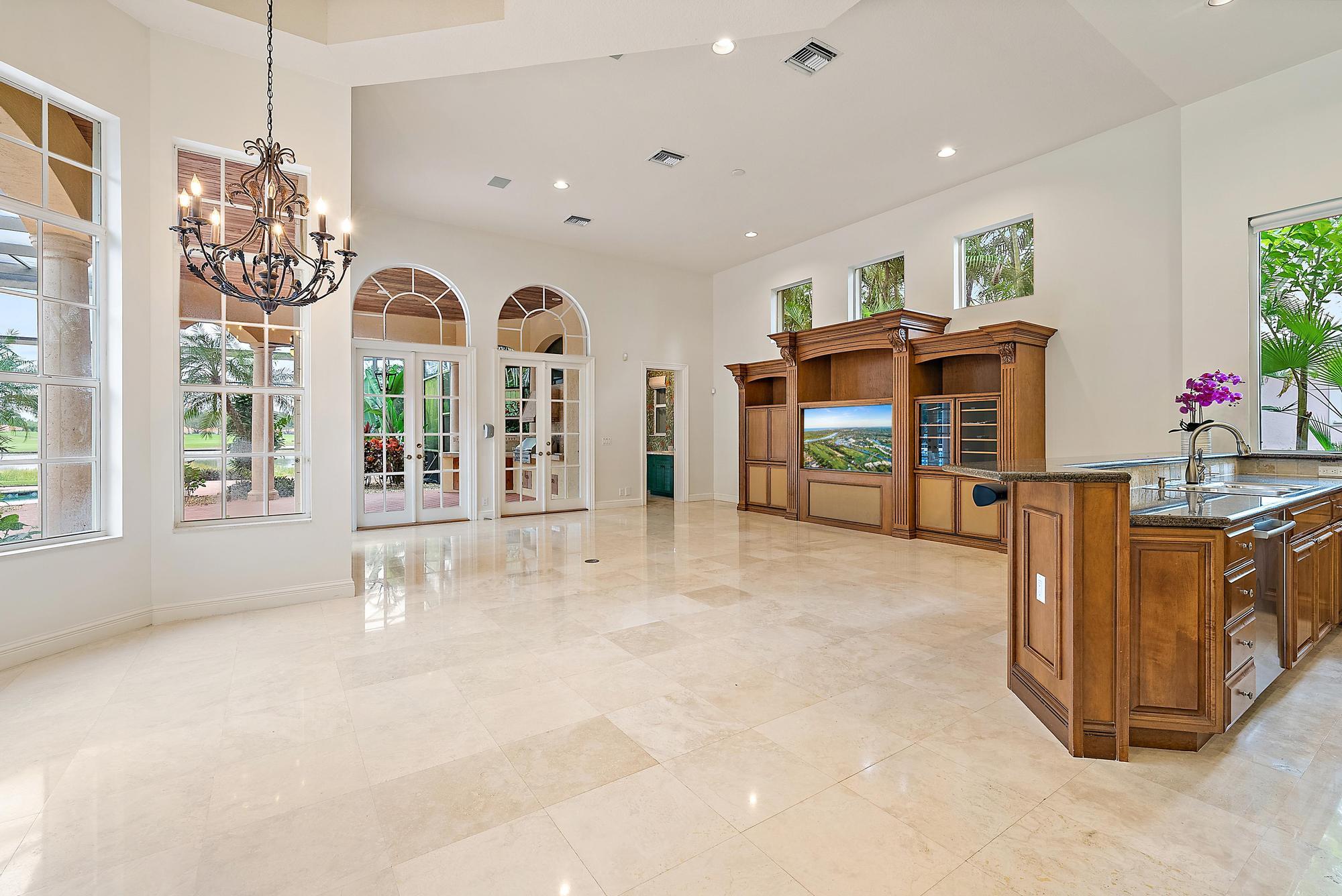8500 Egret Lakes Lane