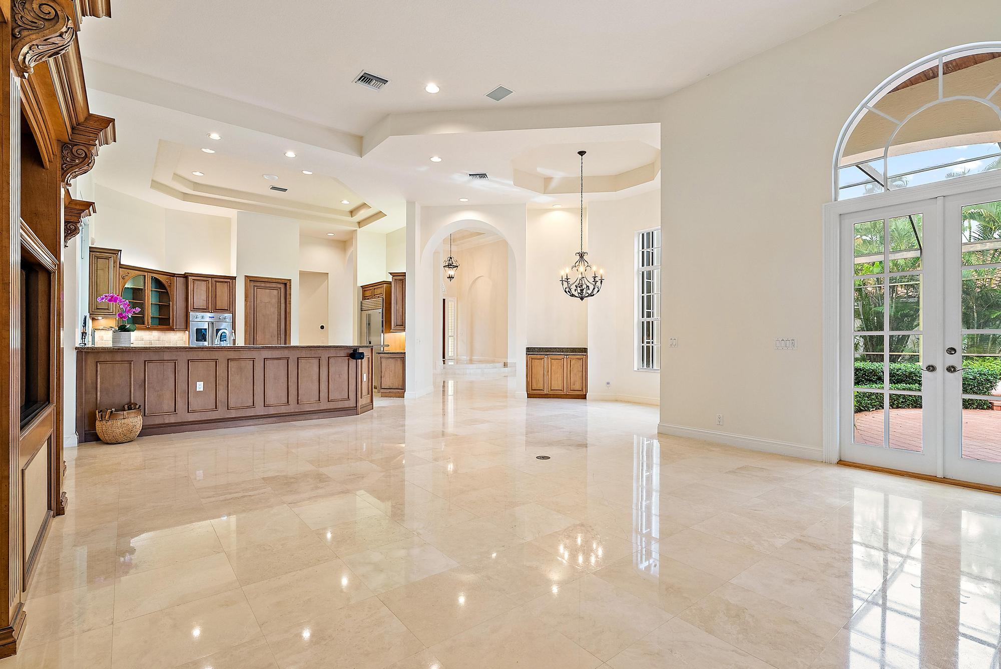 8500 Egret Lakes Lane