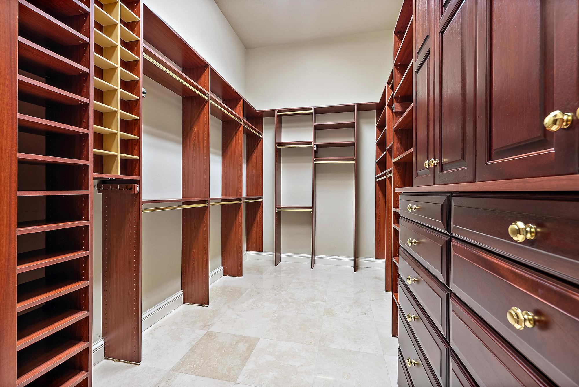 8500 Egret Lakes Lane