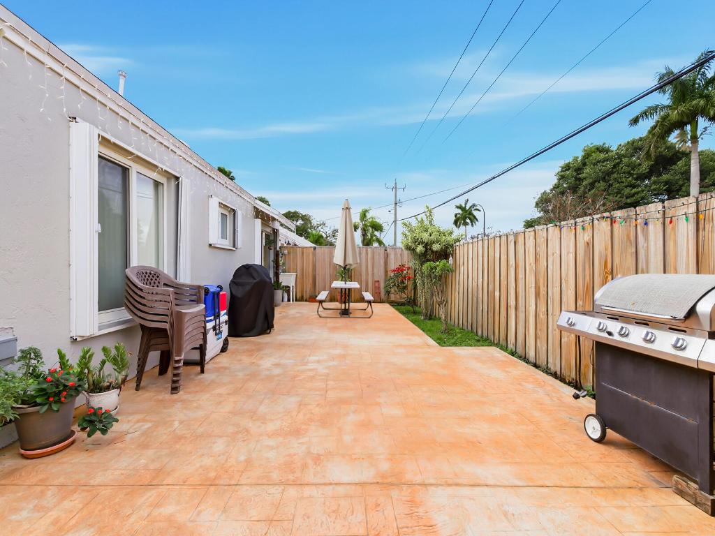 10381 SW 205th Terrace