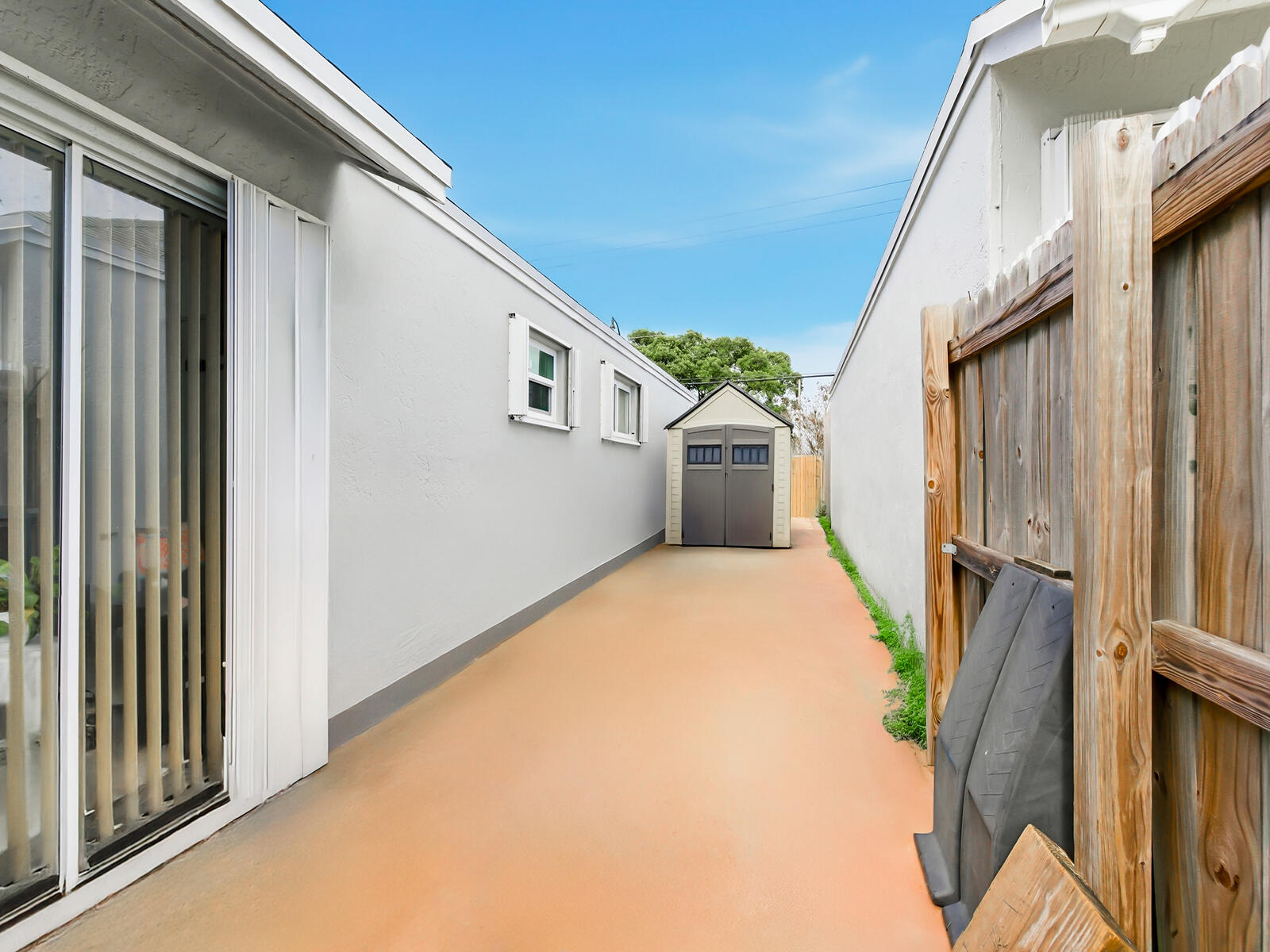 10381 SW 205th Terrace