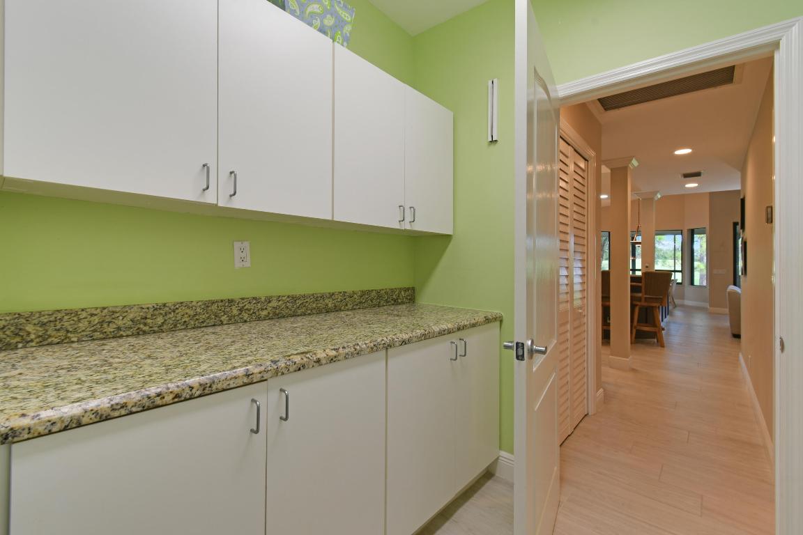 1737 NW Buttonbush Circle