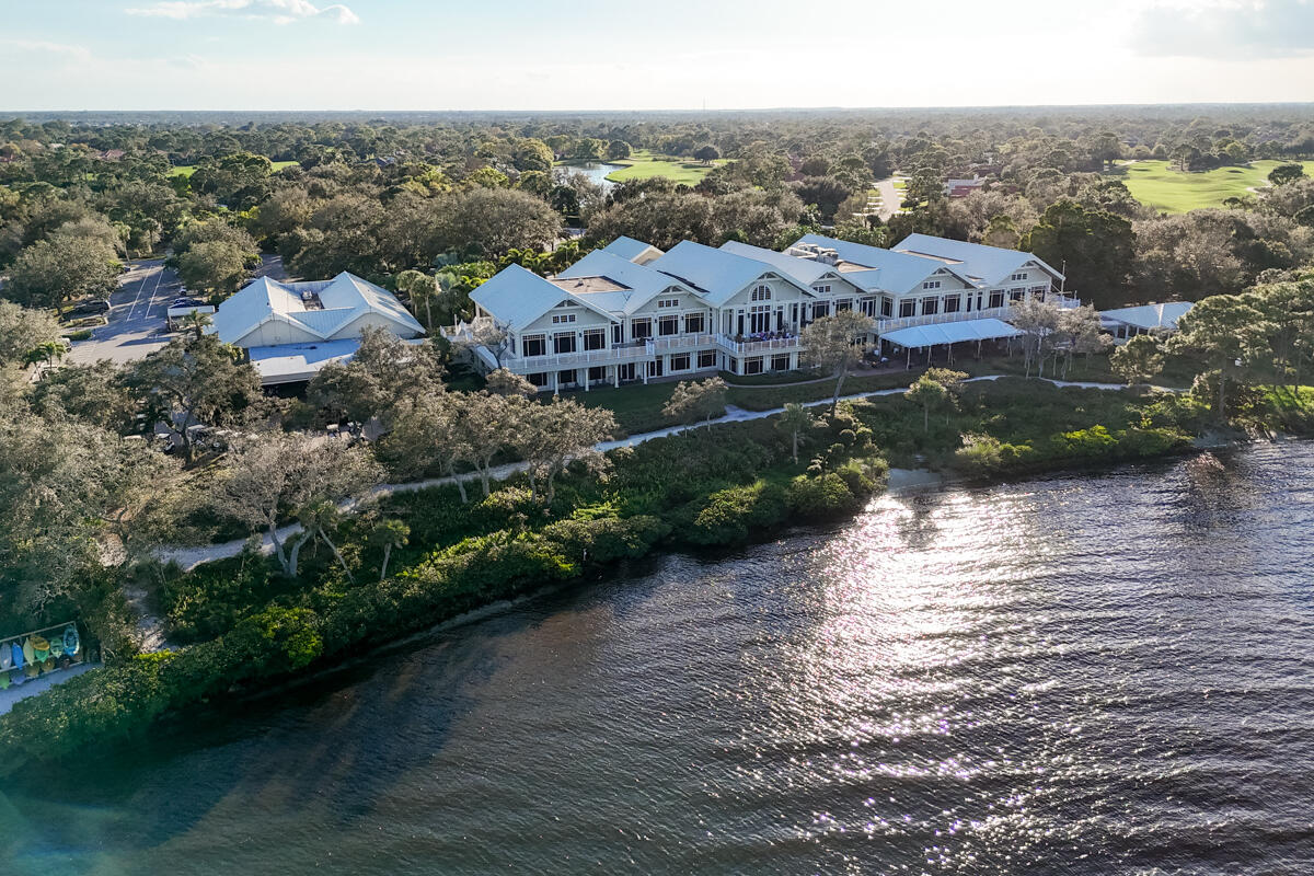 1737 NW Buttonbush Circle