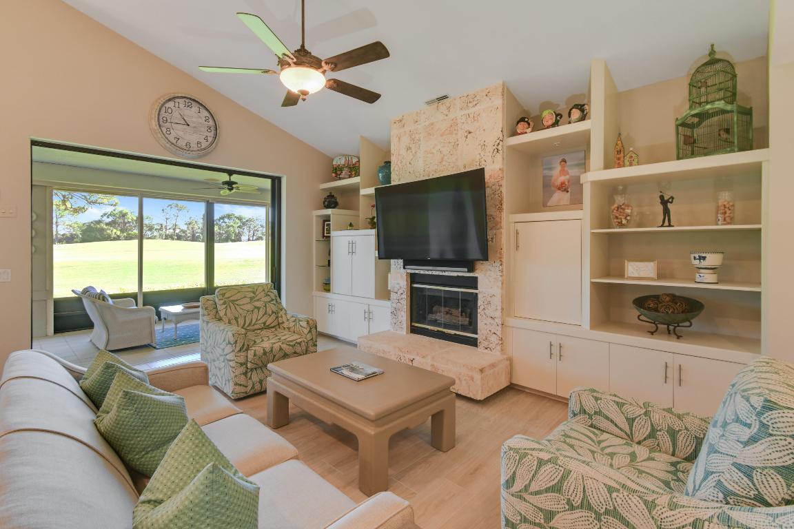 1737 NW Buttonbush Circle