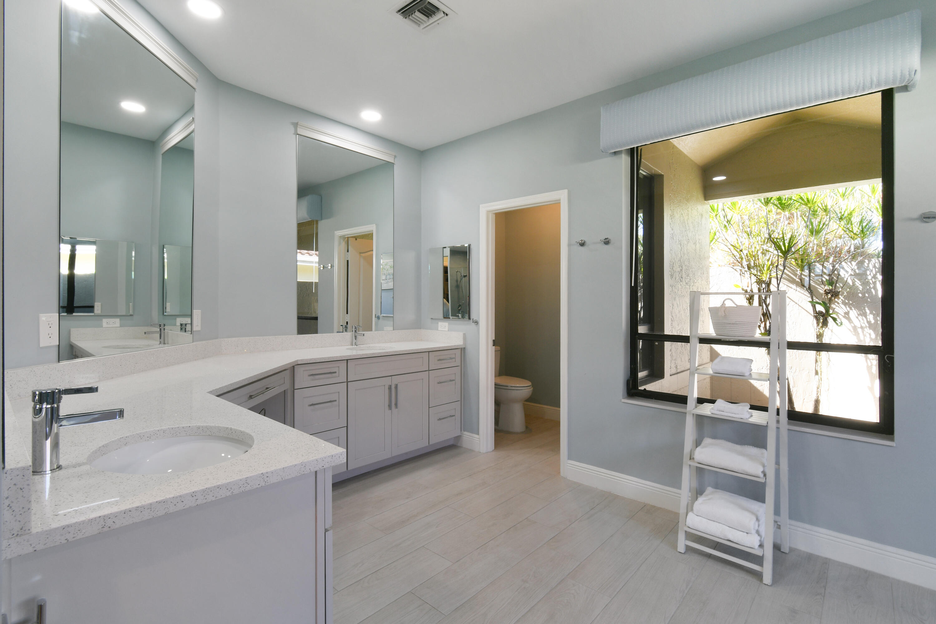 1737 NW Buttonbush Circle