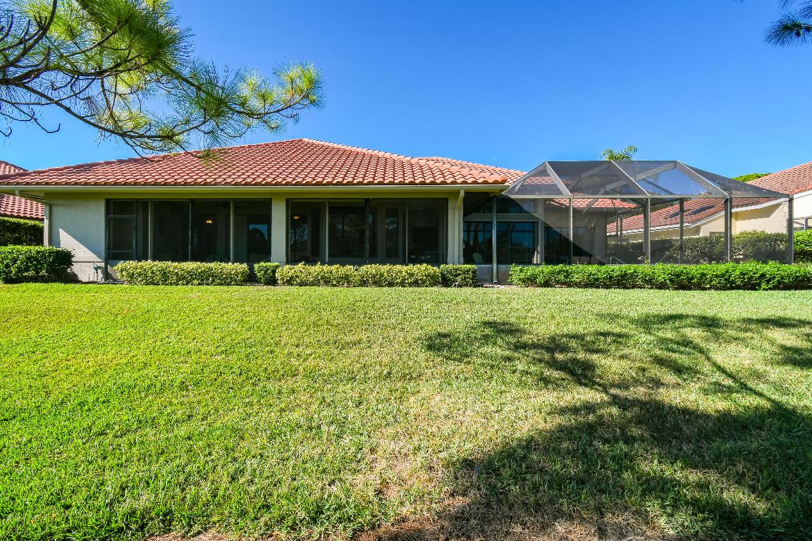 1737 NW Buttonbush Circle