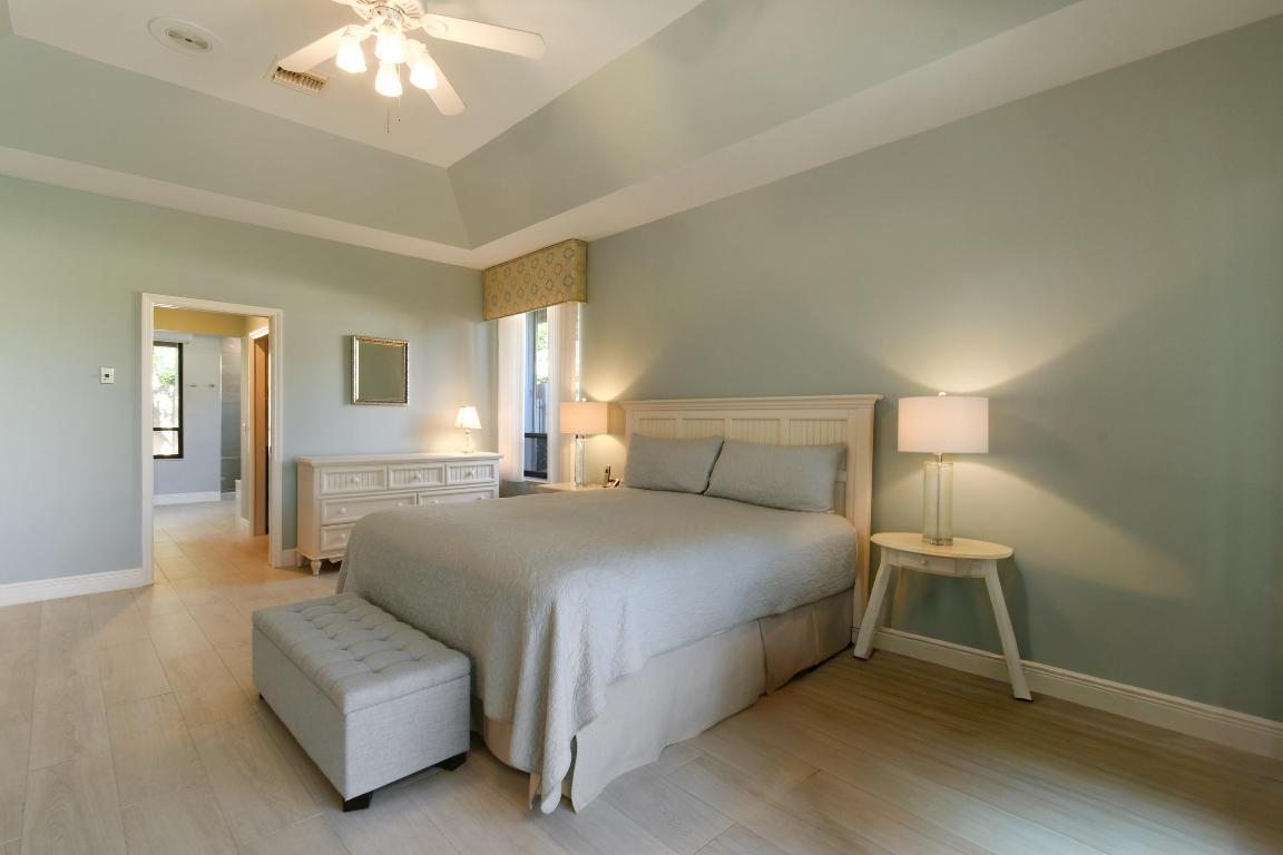 1737 NW Buttonbush Circle