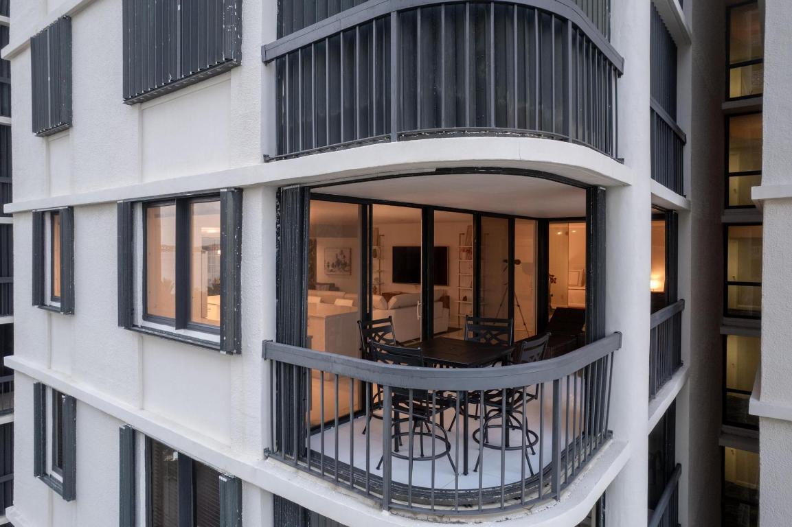 5380 N Ocean Drive 6c