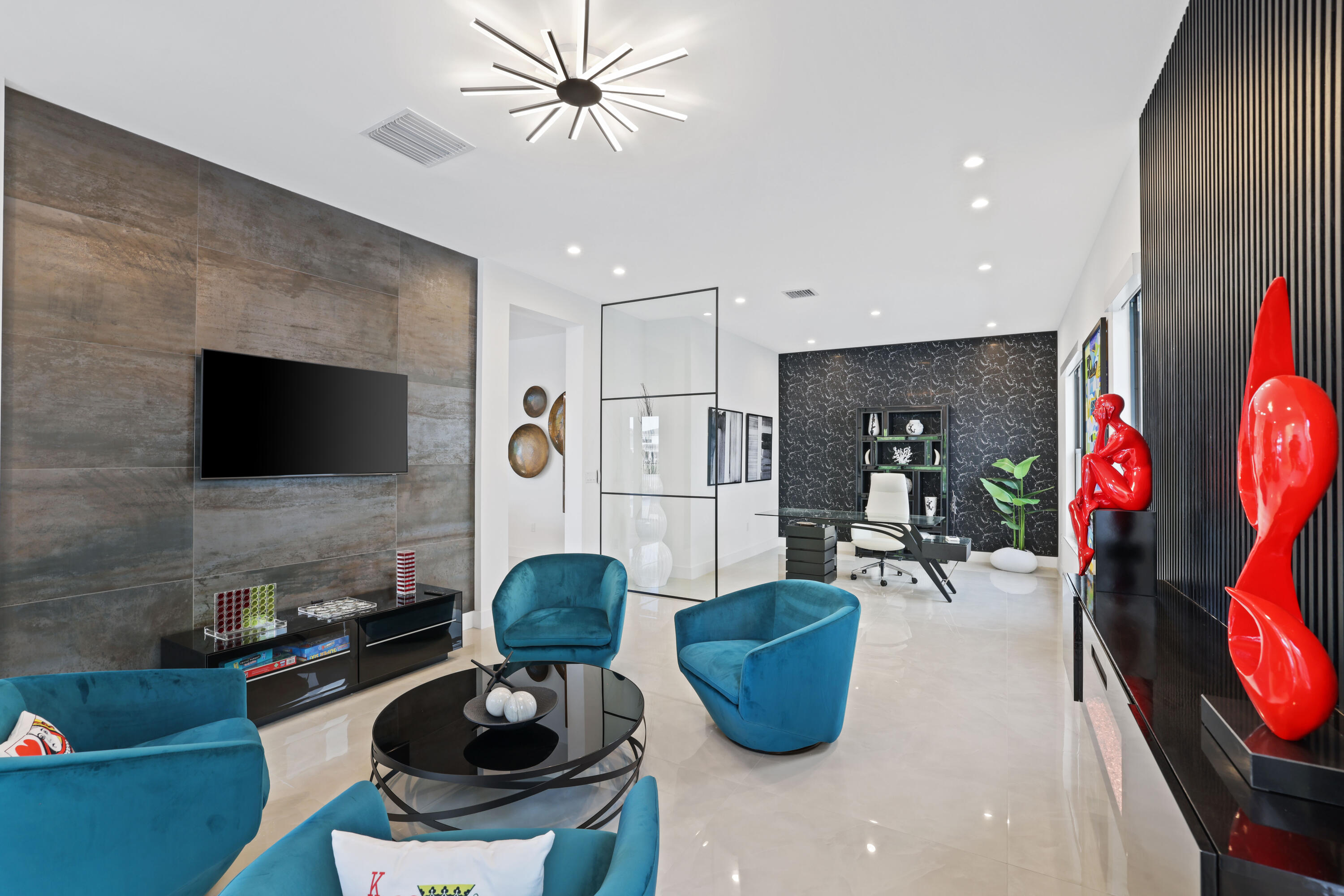 17052 Rainbow Falls Trail