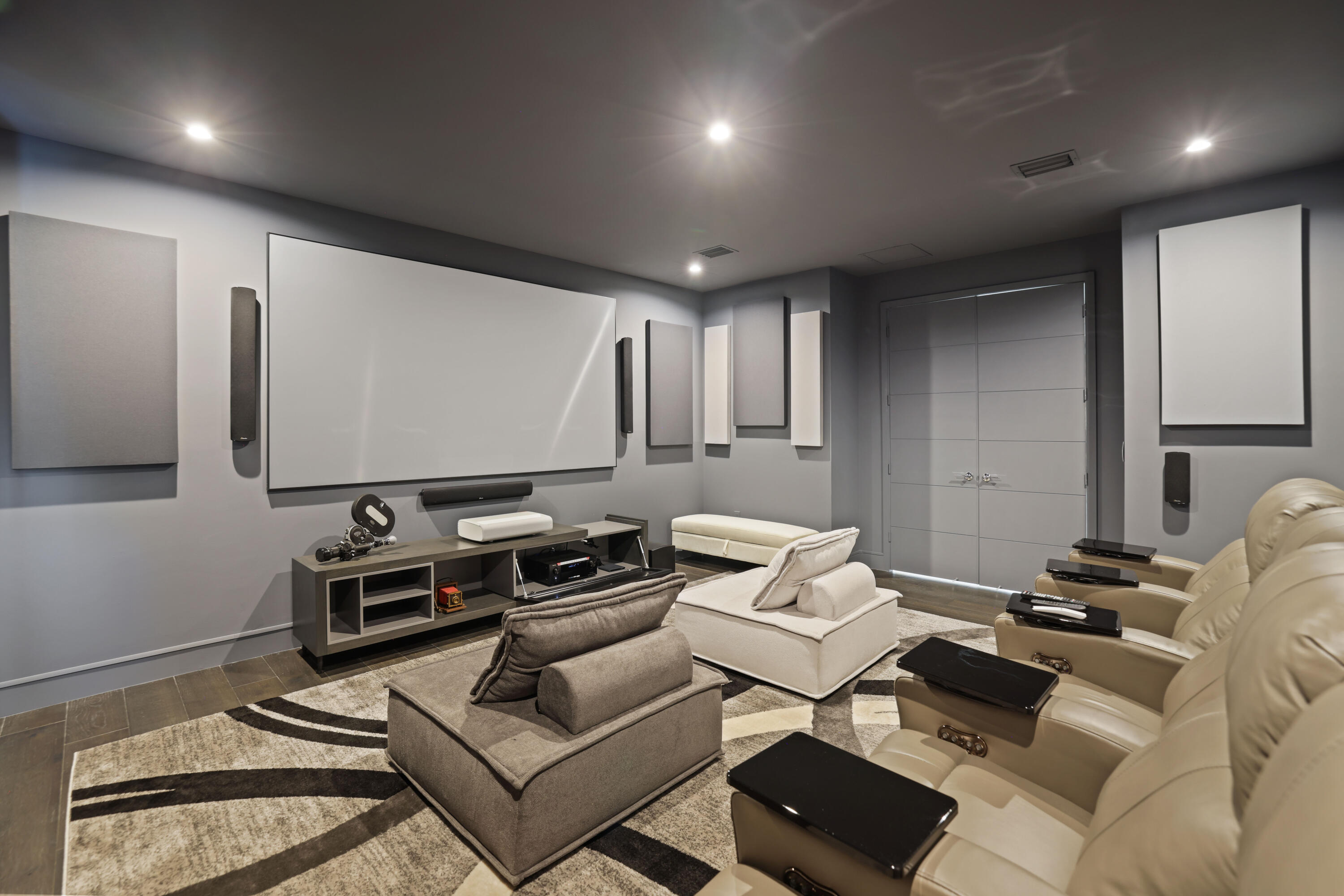 17052 Rainbow Falls Trail