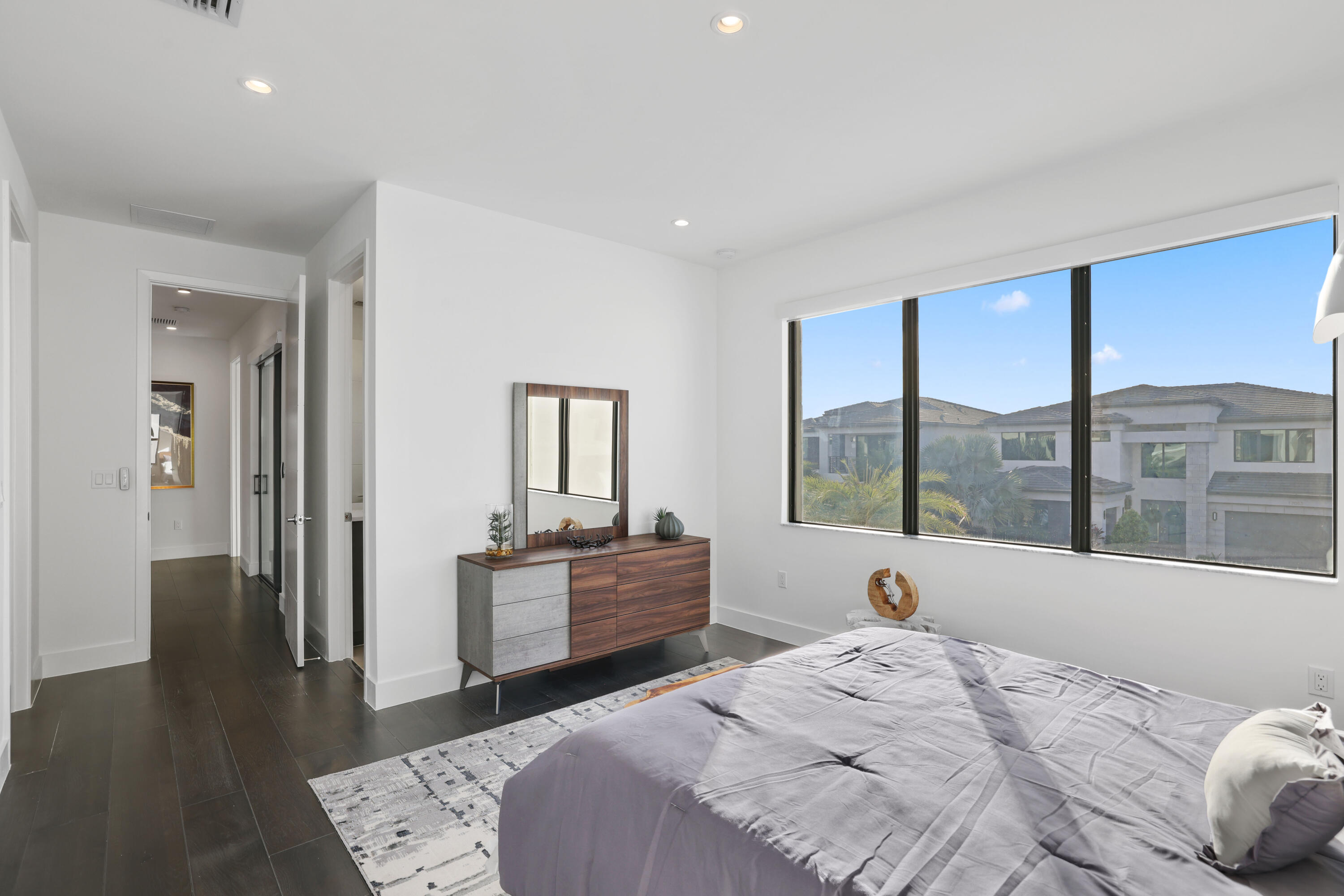 17052 Rainbow Falls Trail