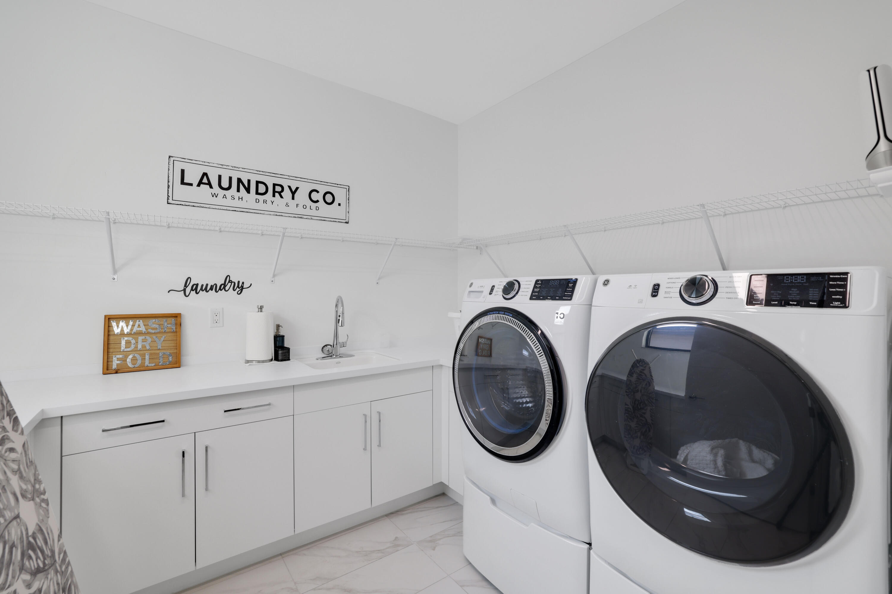 17052 Rainbow Falls Trail