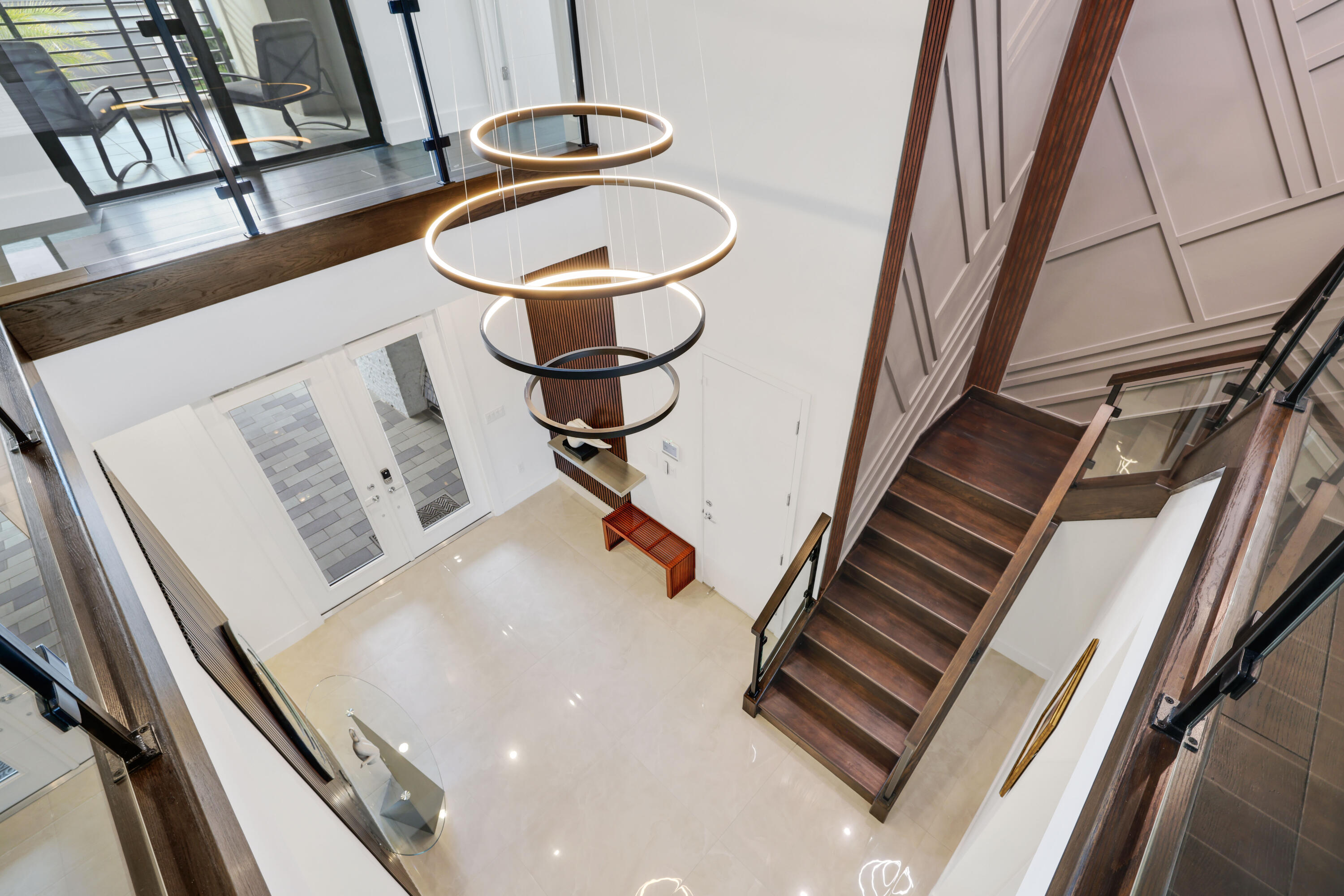 17052 Rainbow Falls Trail