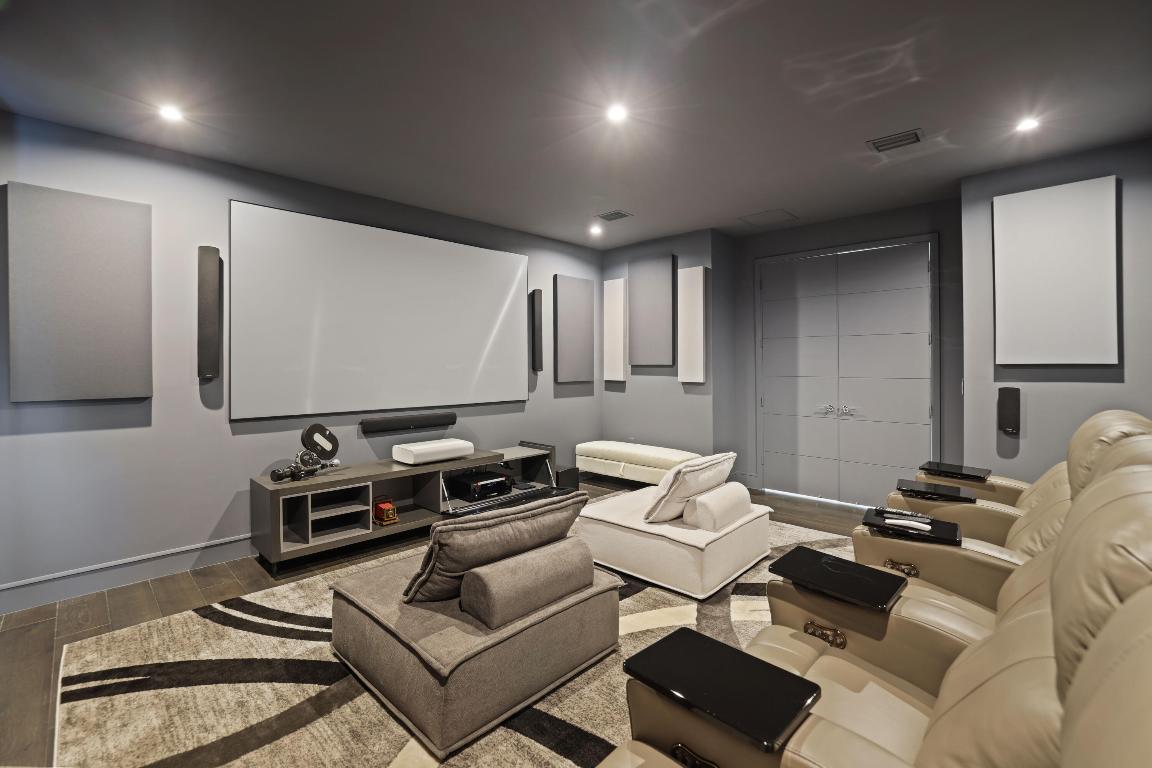 17052 Rainbow Falls Trail