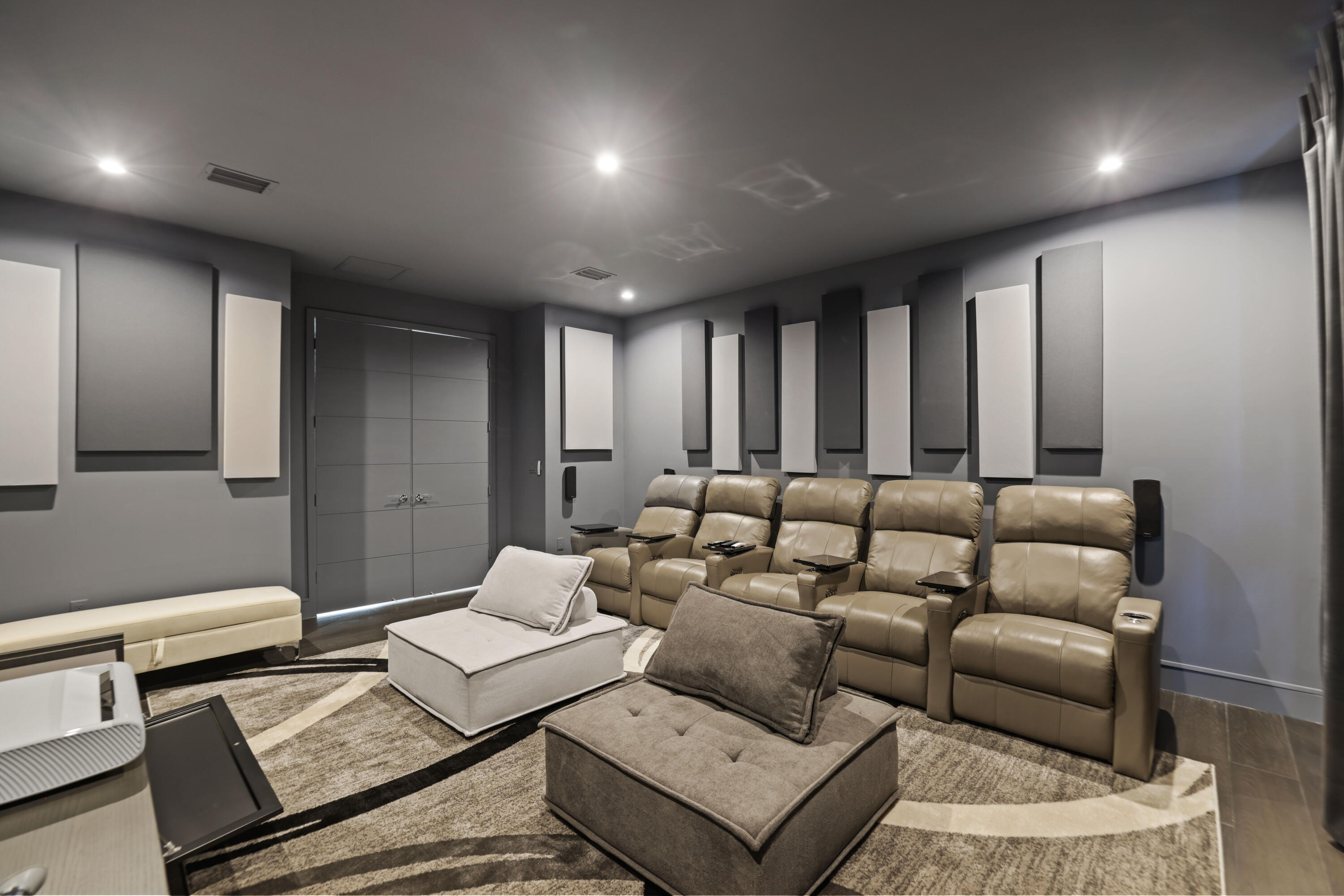 17052 Rainbow Falls Trail