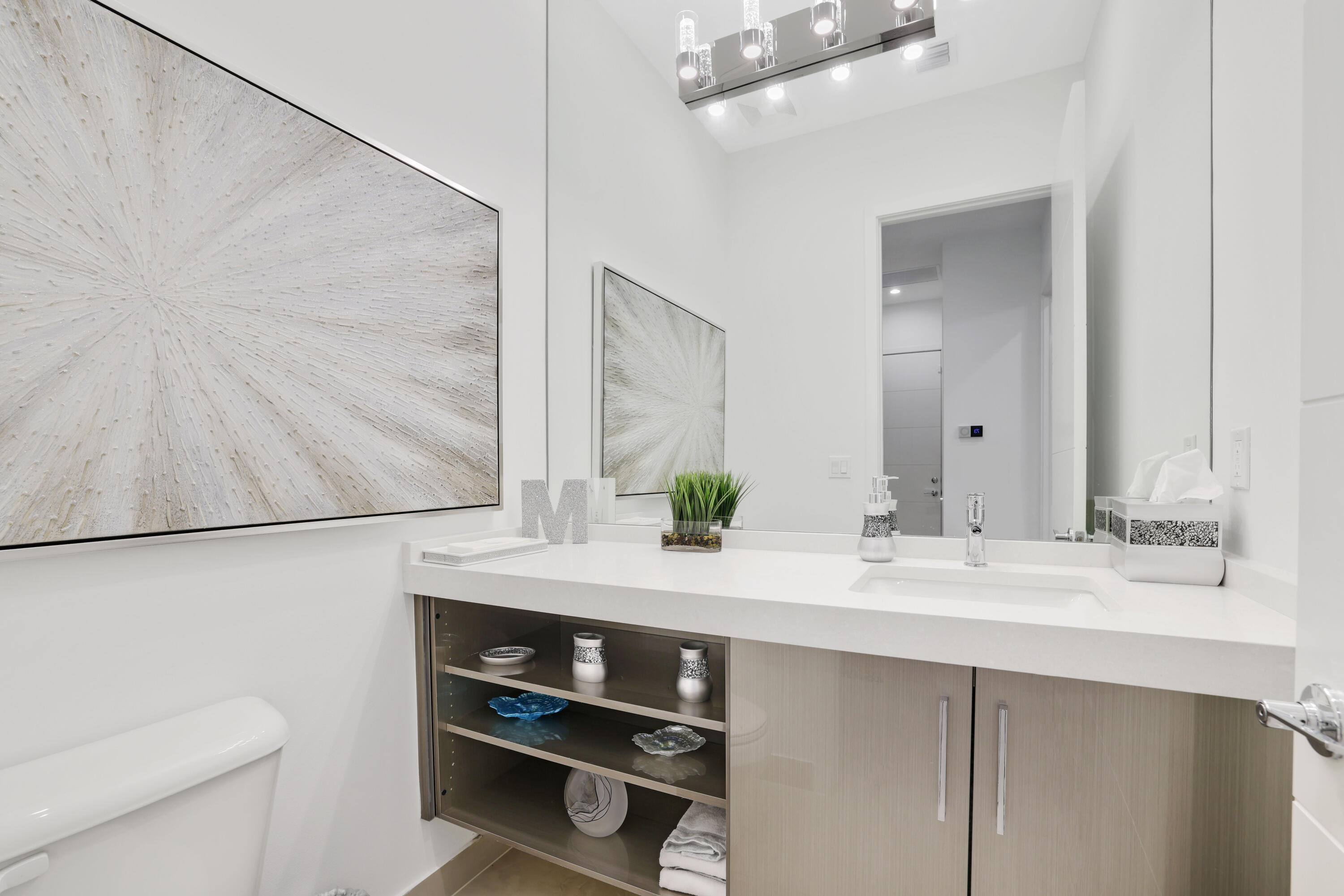 17052 Rainbow Falls Trail