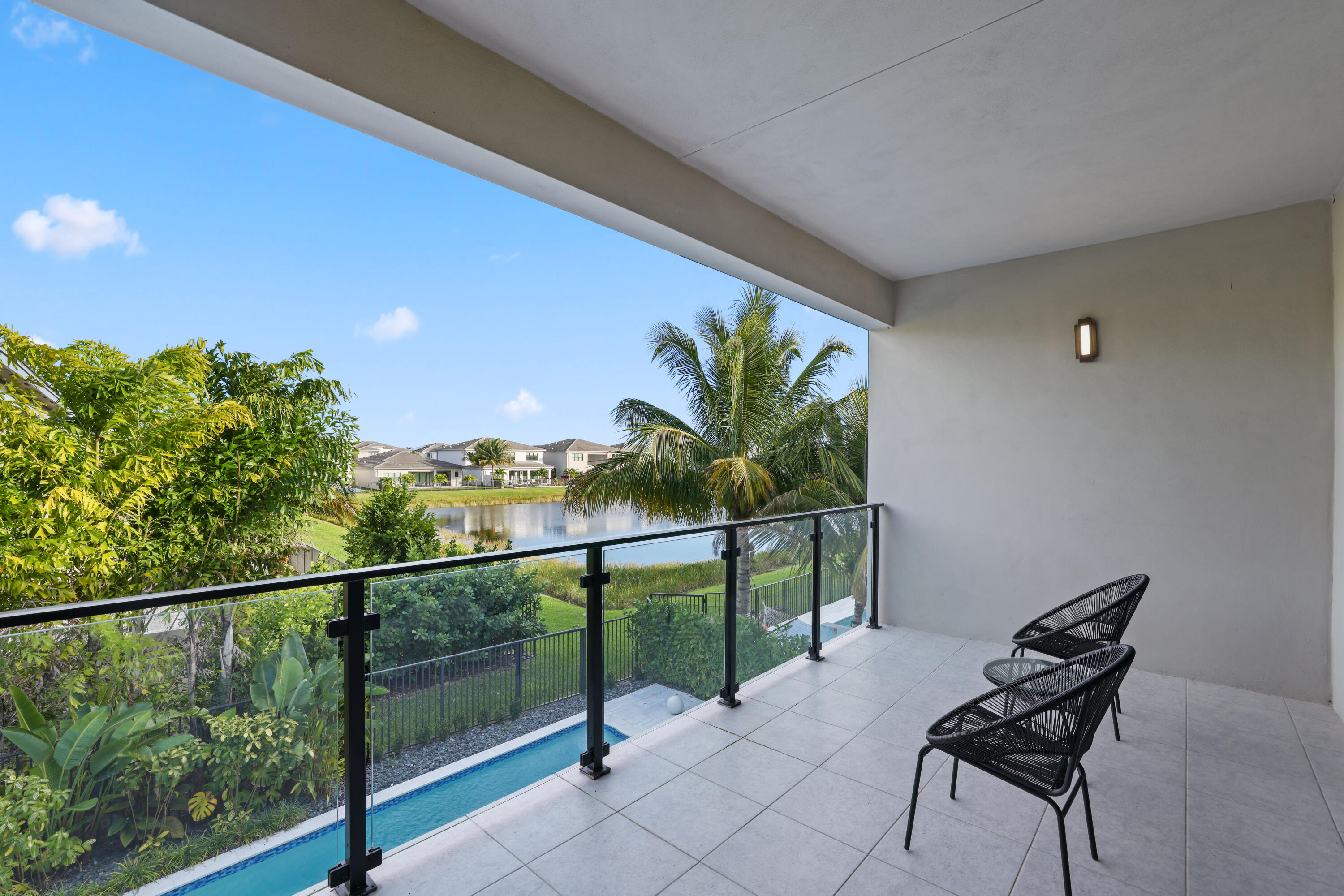 17052 Rainbow Falls Trail