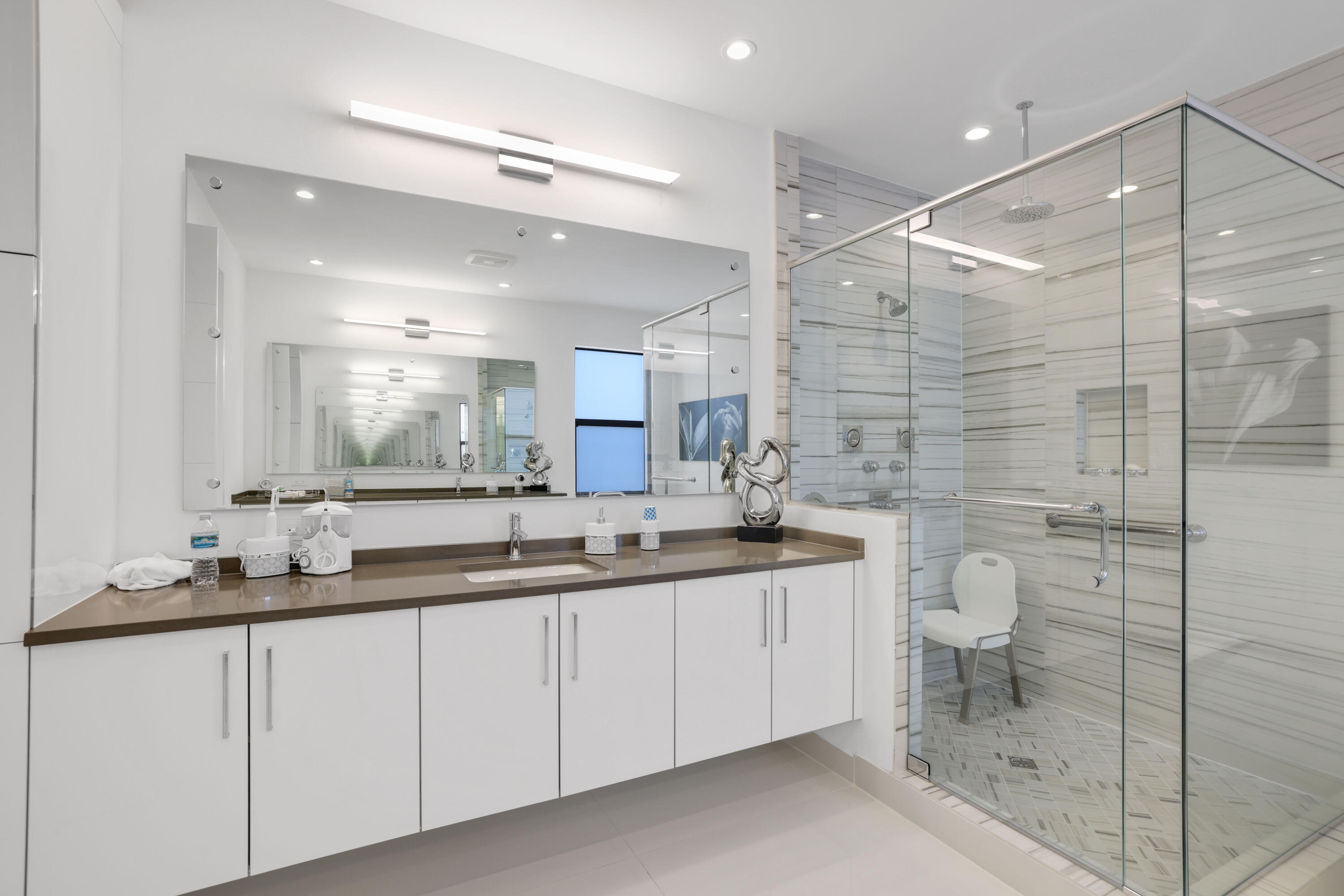 17052 Rainbow Falls Trail