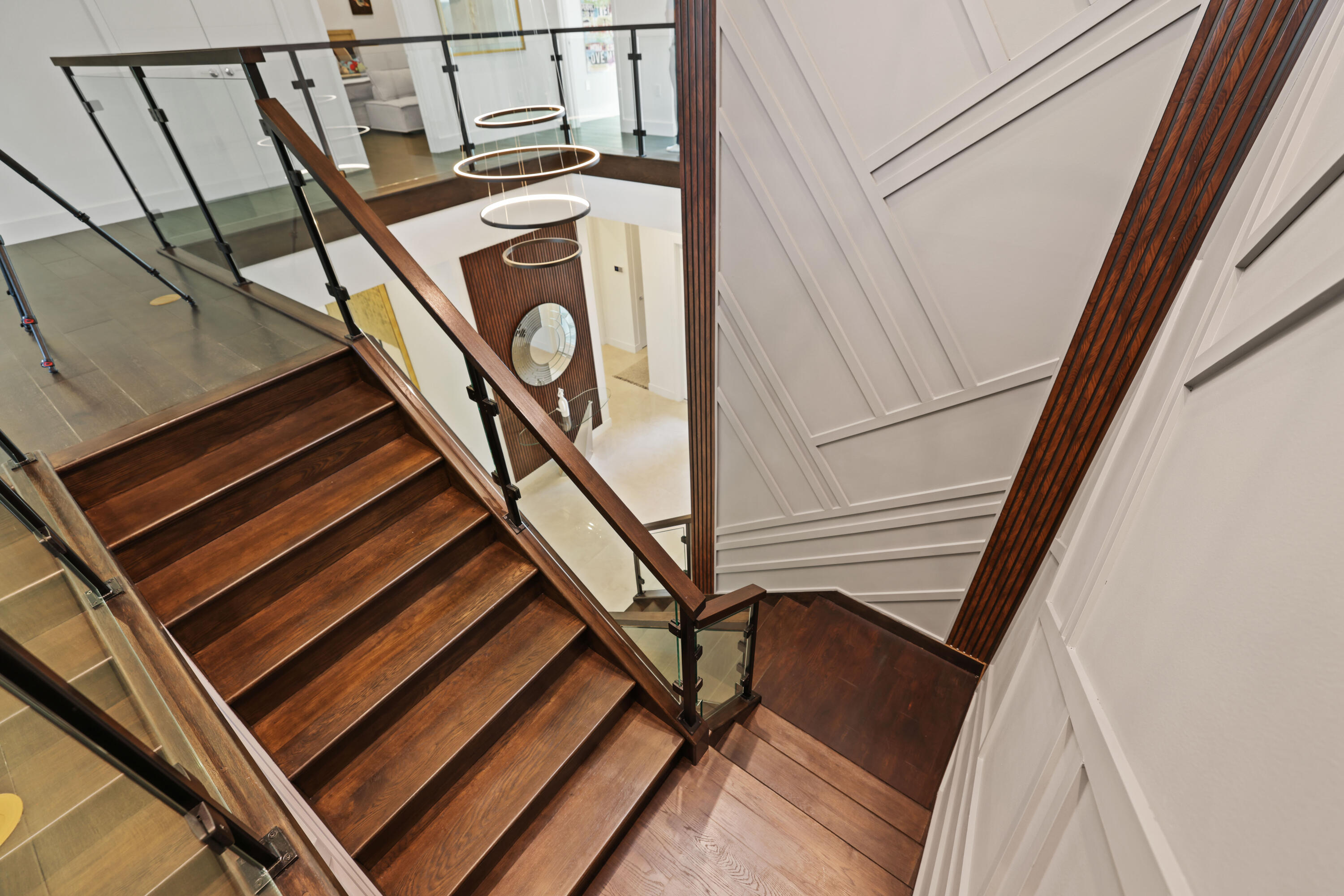 17052 Rainbow Falls Trail