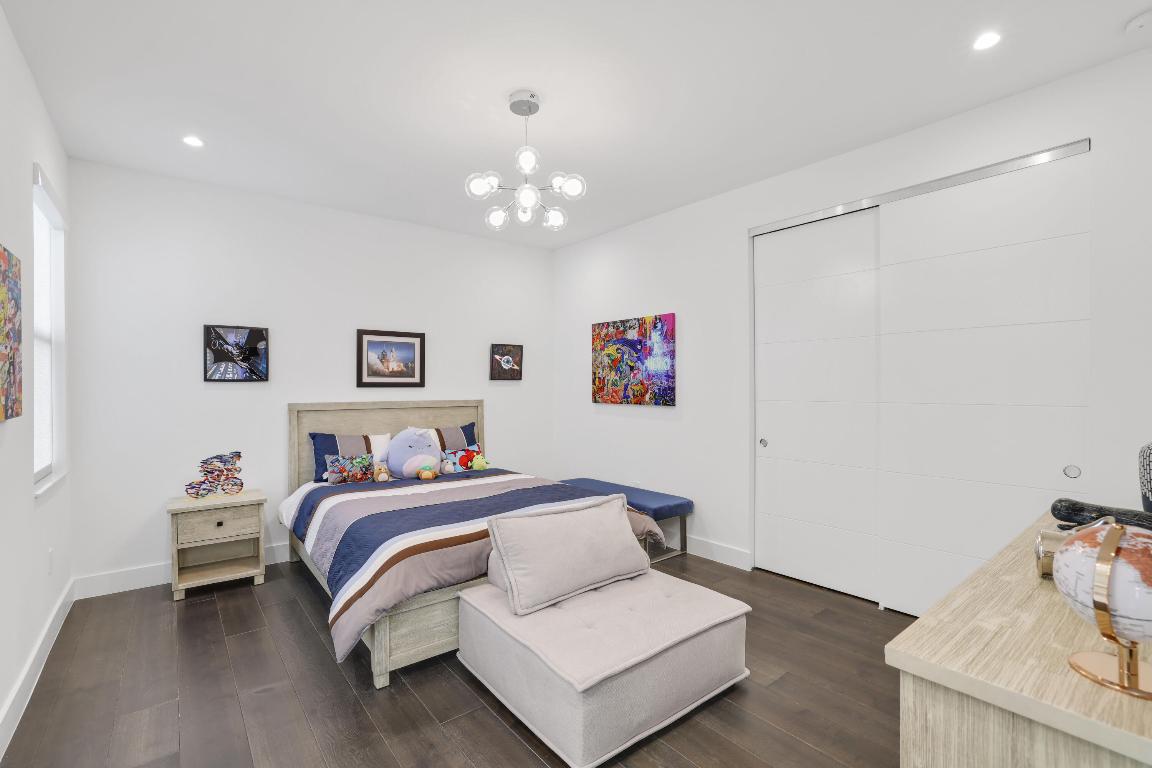 17052 Rainbow Falls Trail