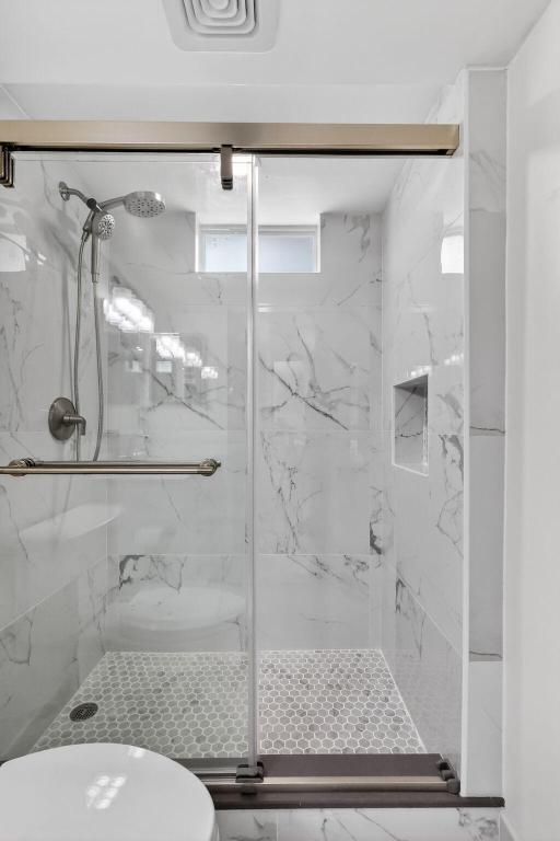 2615 NE 1st Court 201