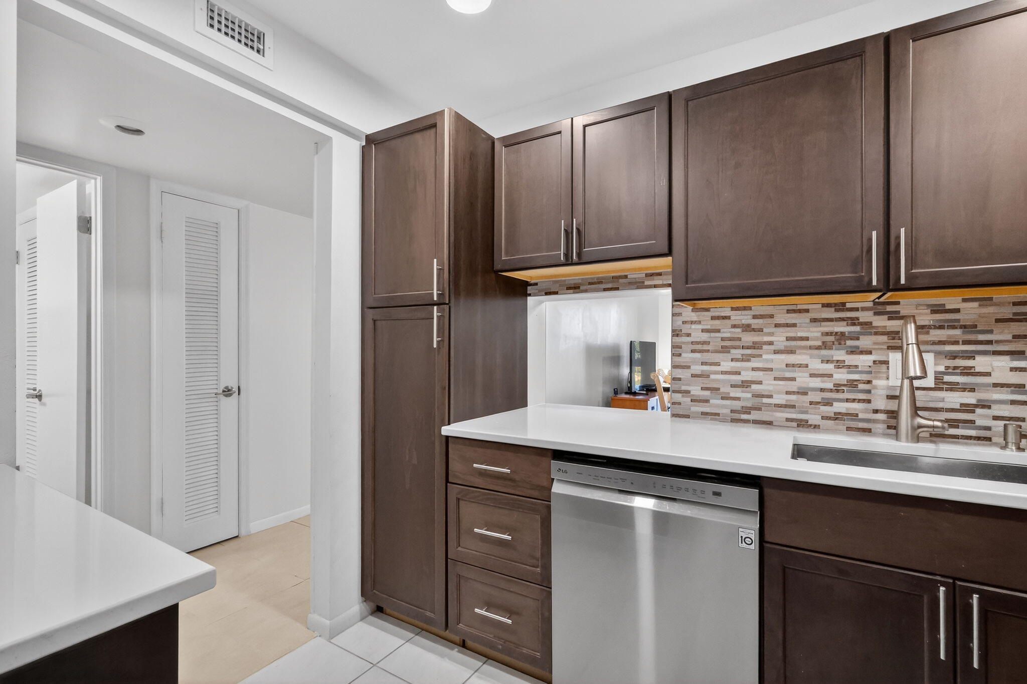 2615 NE 1st Court 201