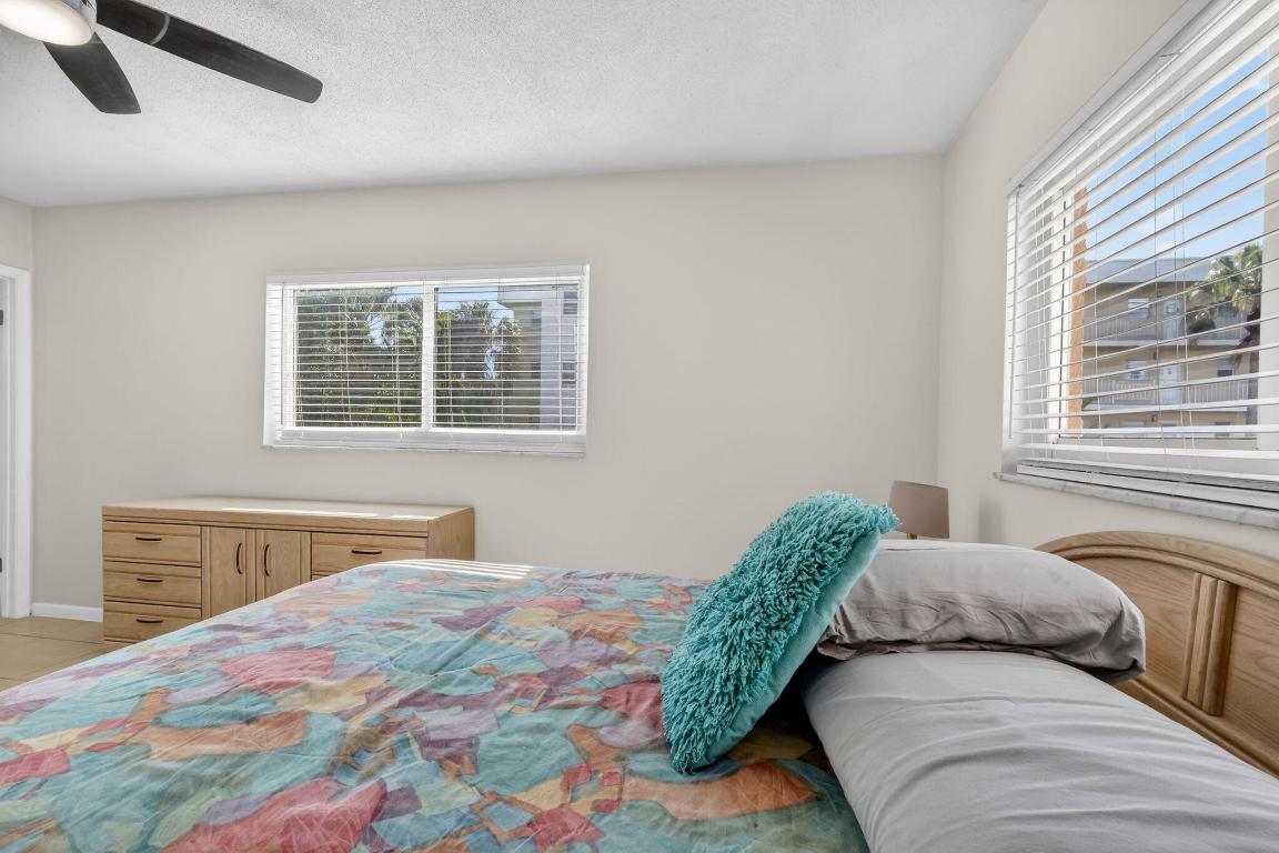 2615 NE 1st Court 201