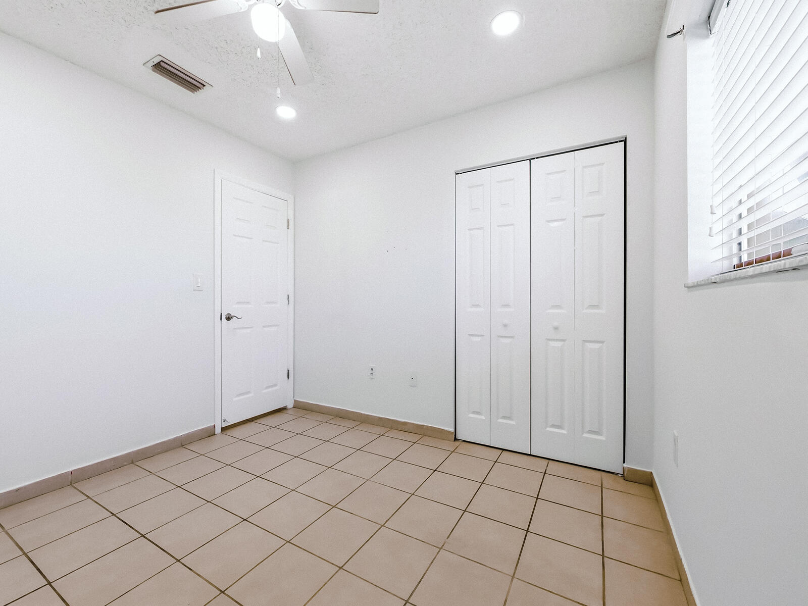 2925 W 80th Street 208