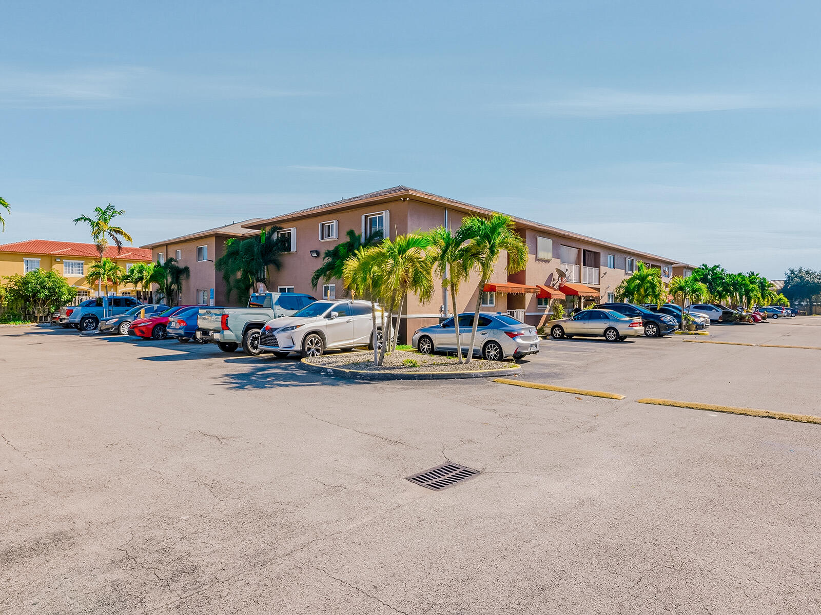 2925 W 80th Street 208