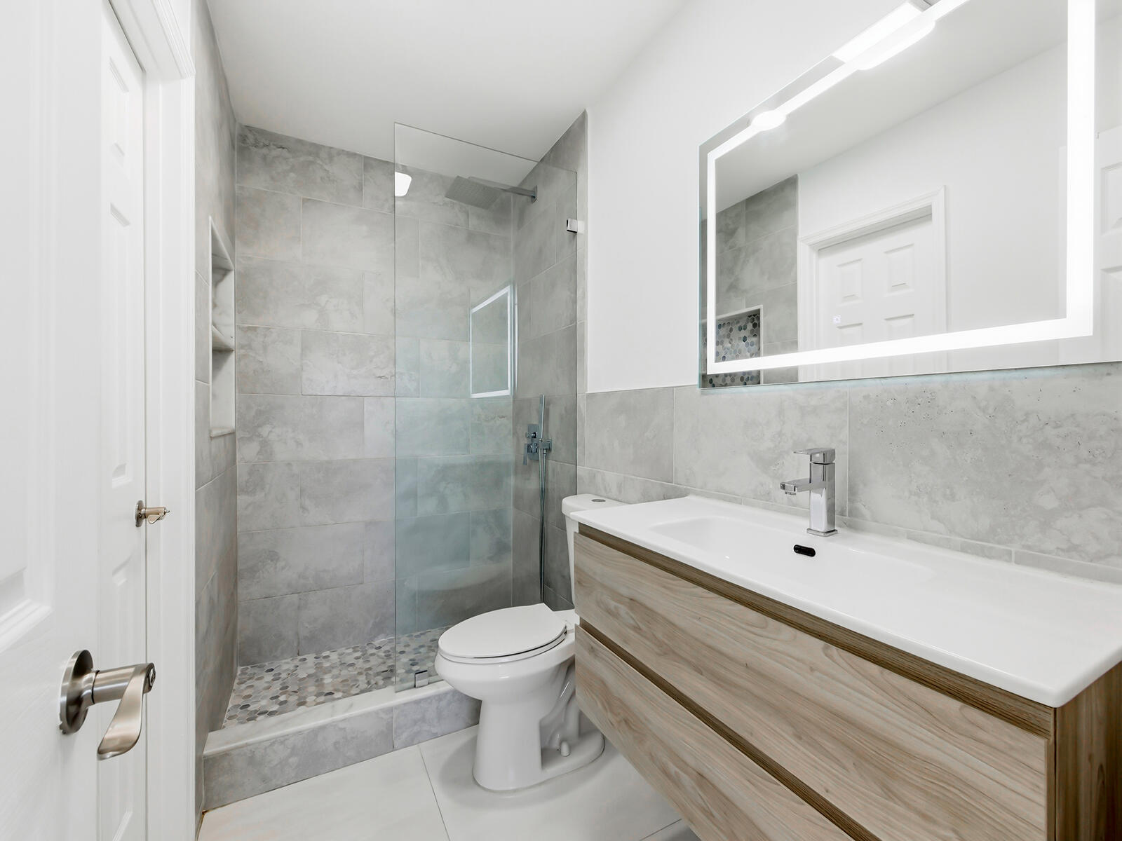 2925 W 80th Street 208