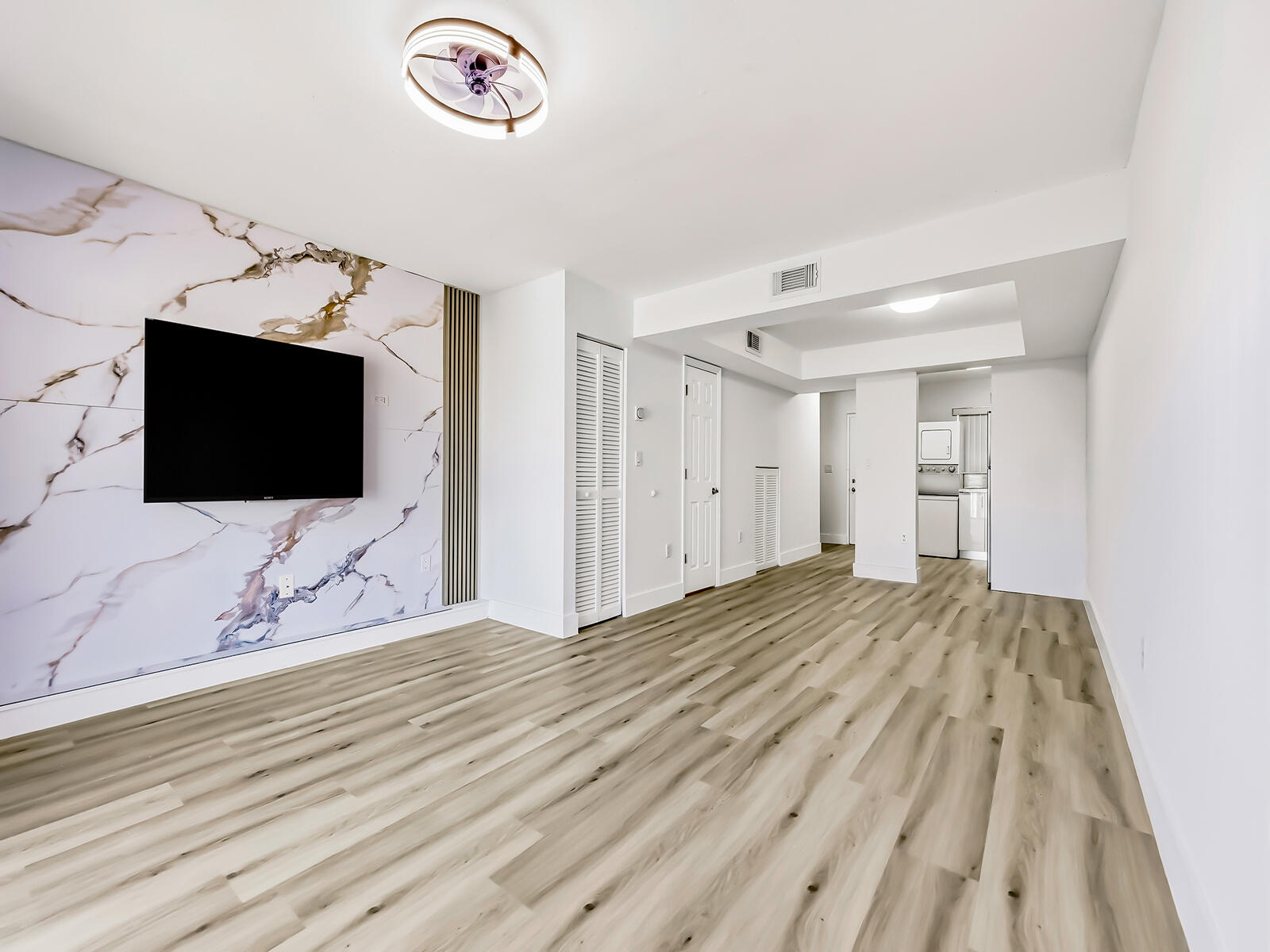 2925 W 80th Street 208