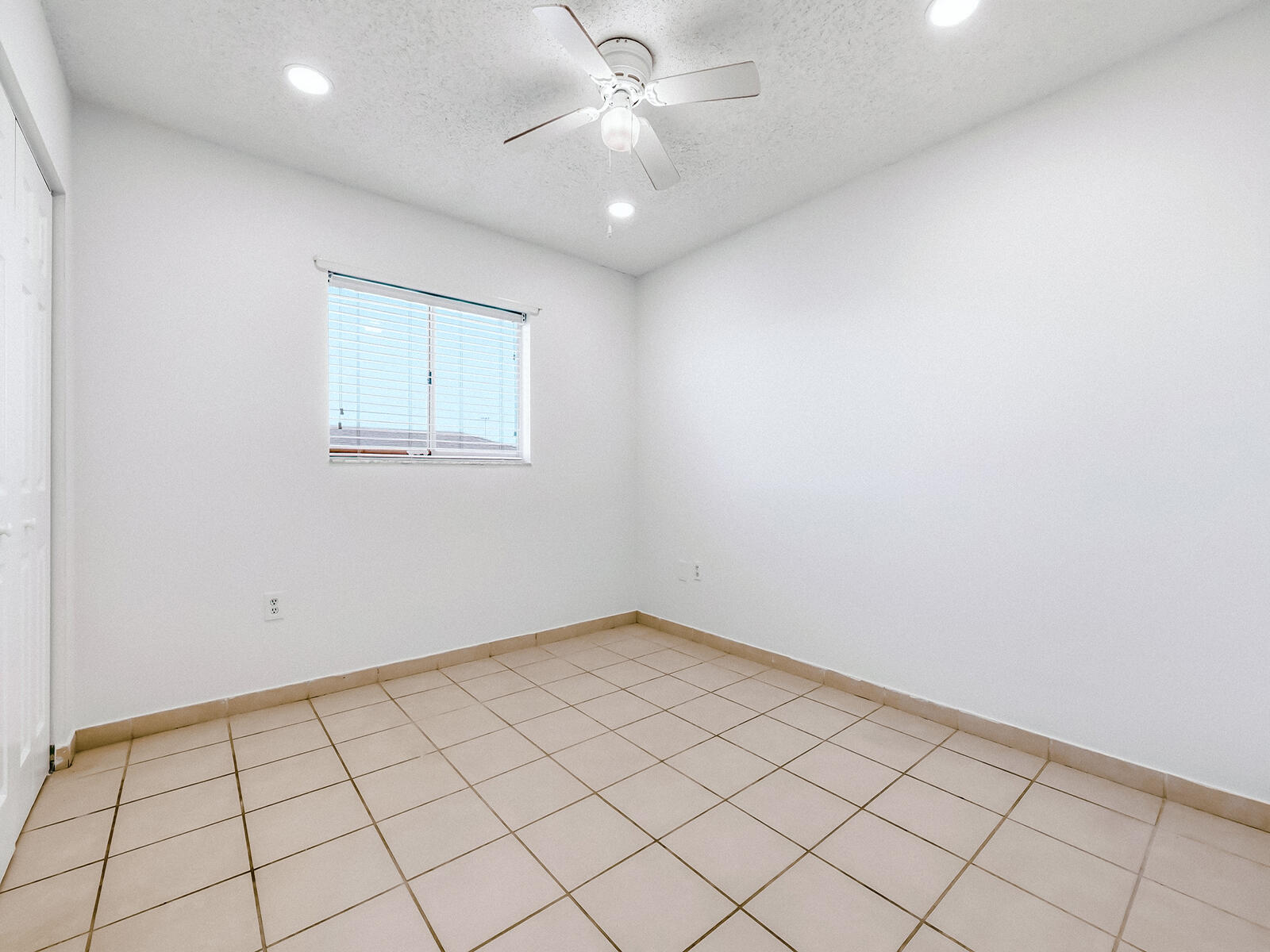 2925 W 80th Street 208