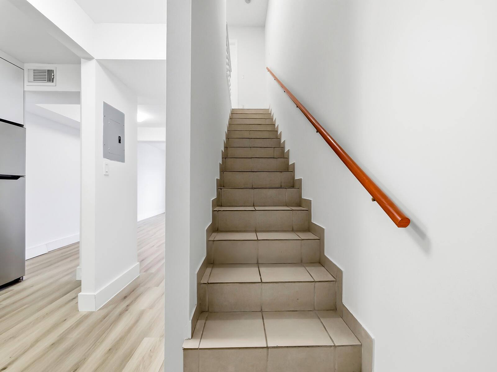 2925 W 80th Street 208