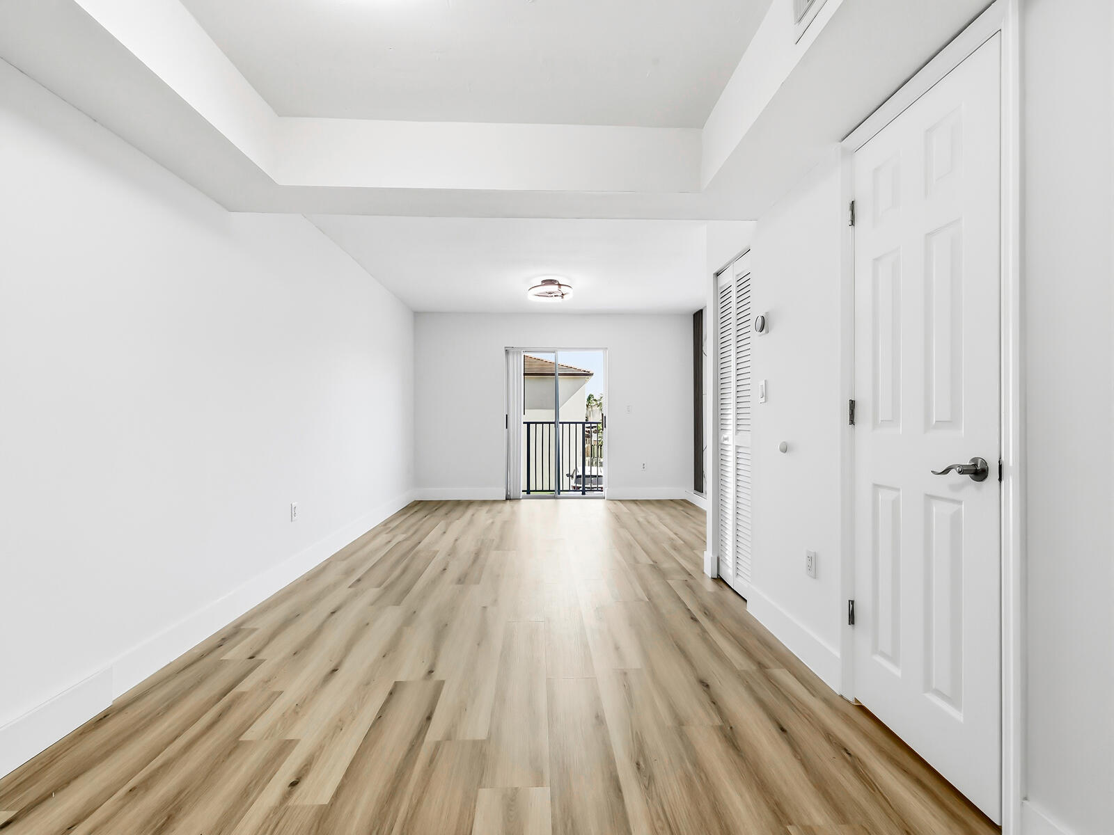 2925 W 80th Street 208