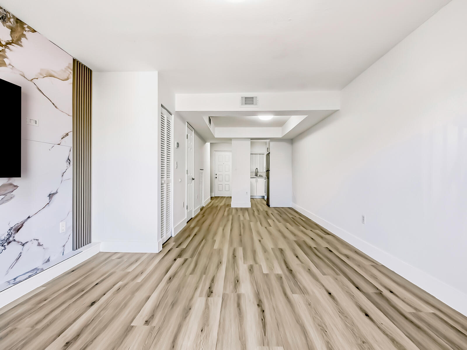 2925 W 80th Street 208