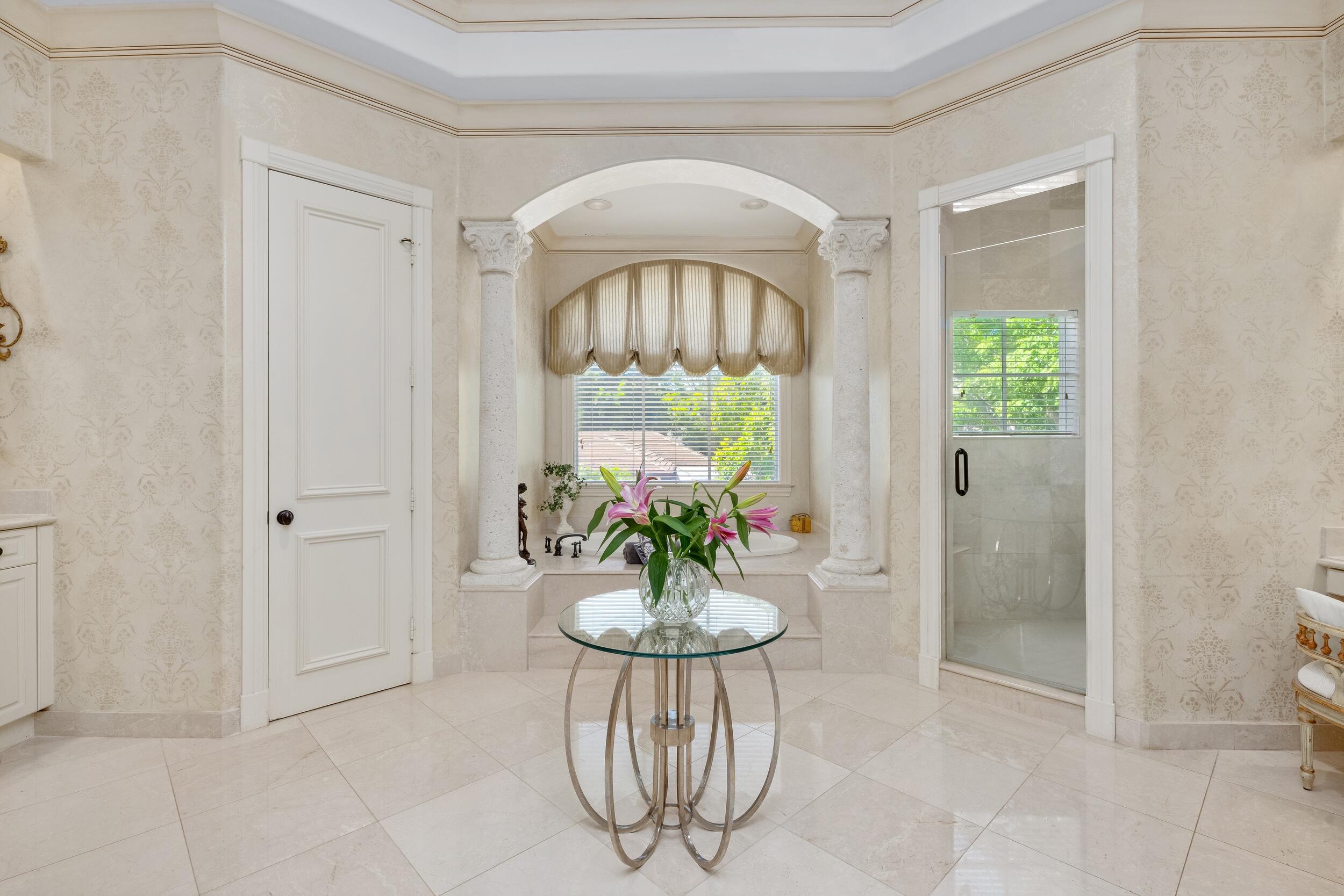 780 NE Orchid Bay Drive