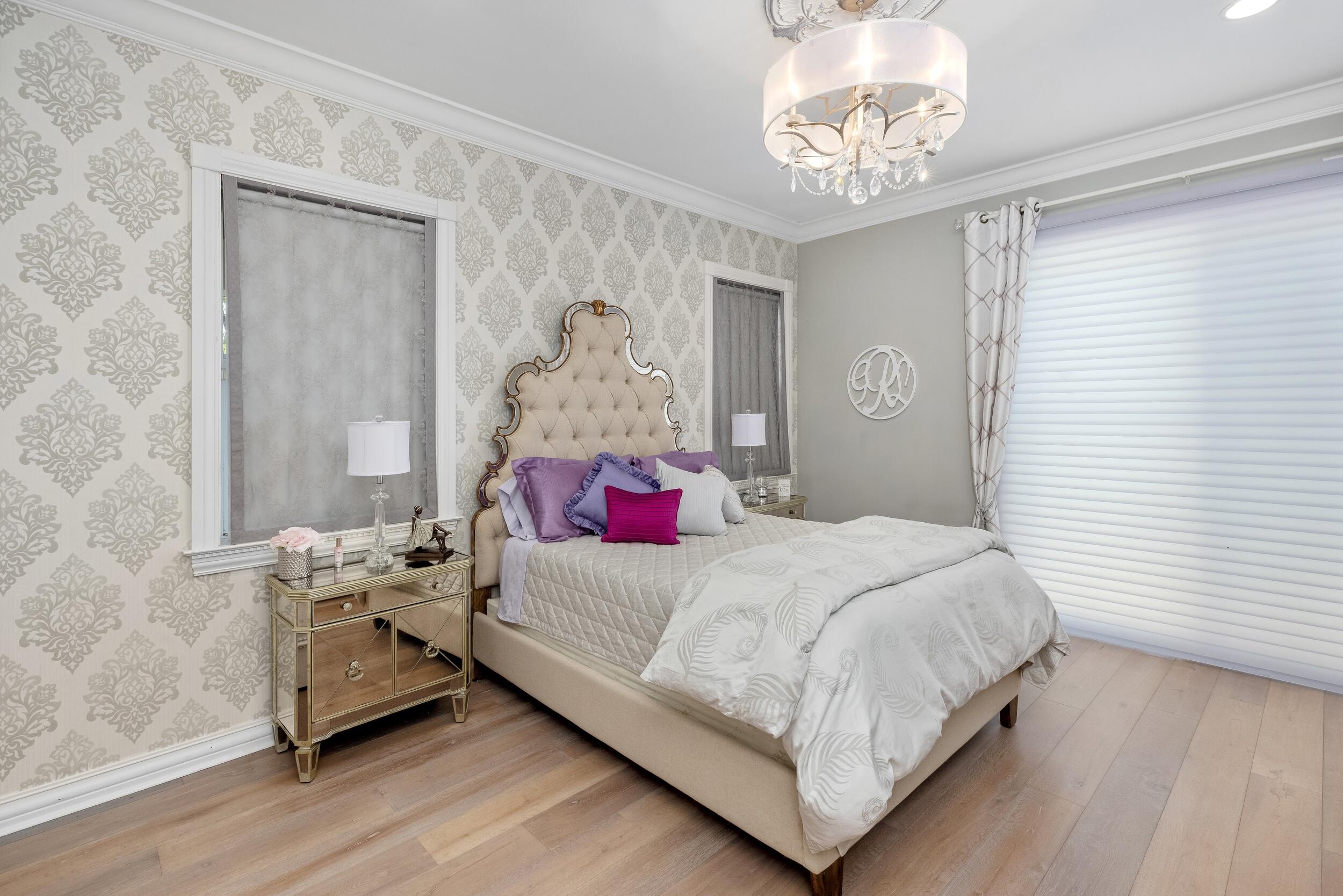 780 NE Orchid Bay Drive