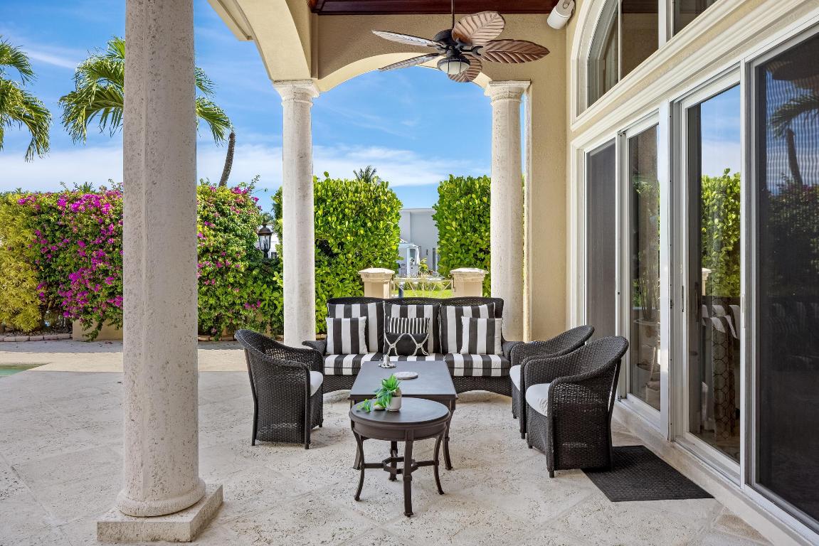 780 NE Orchid Bay Drive