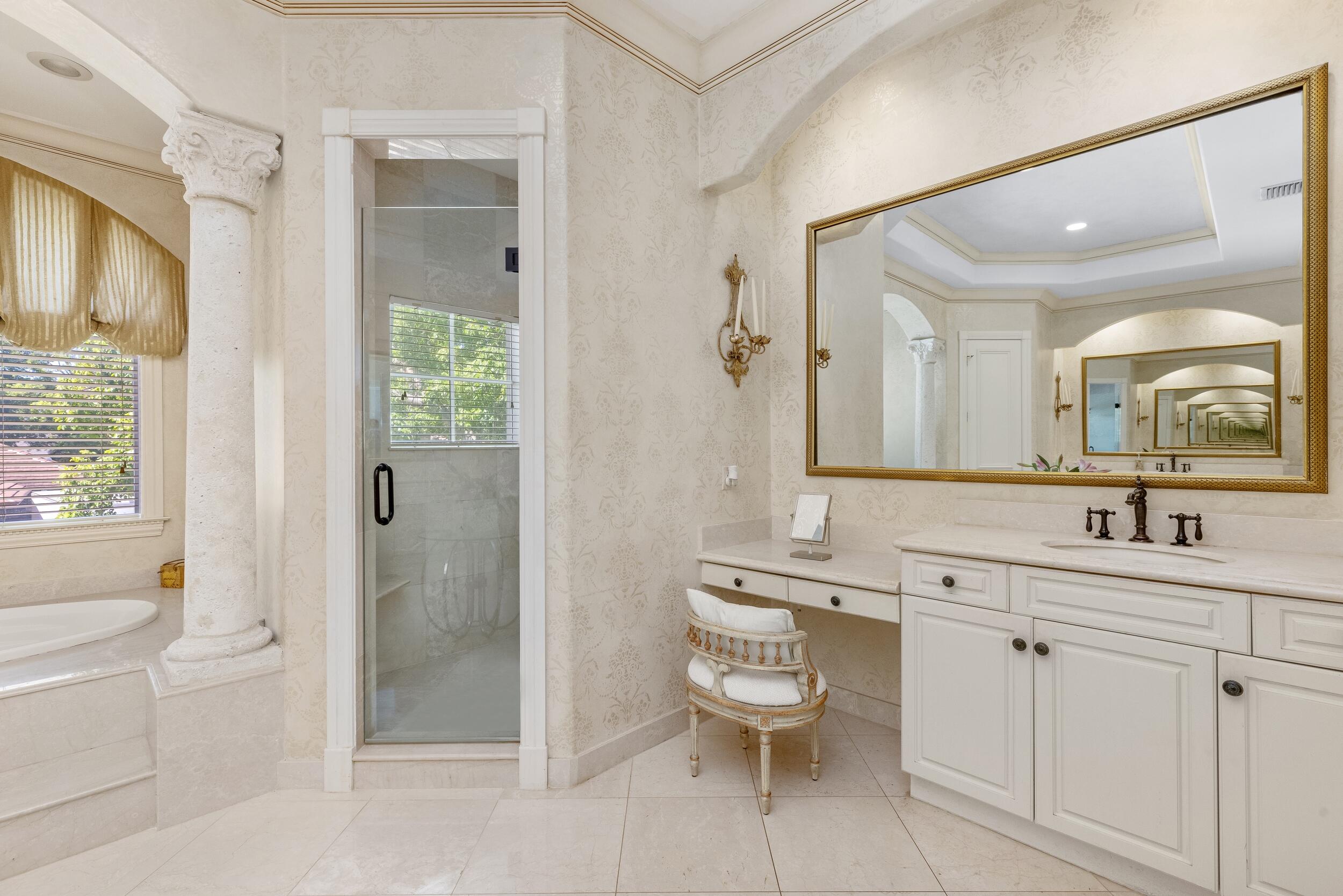 780 NE Orchid Bay Drive