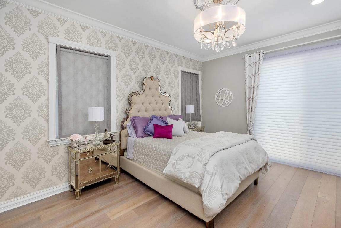 780 NE Orchid Bay Drive