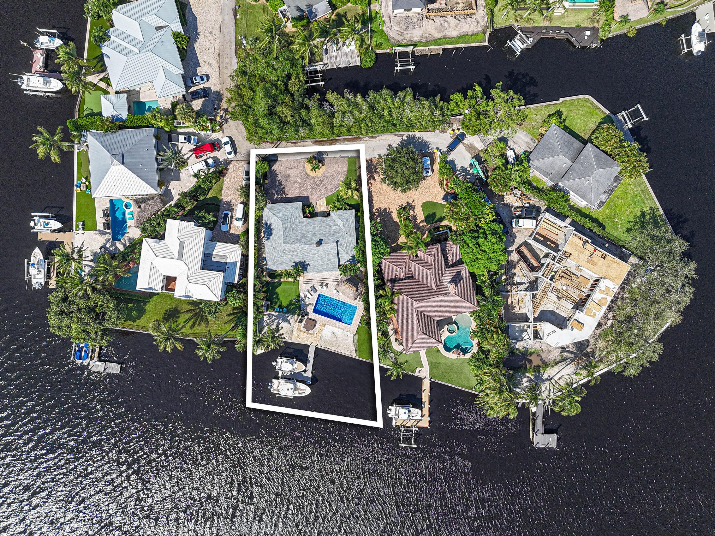 9195 SE Cove Point Street, Jupiter