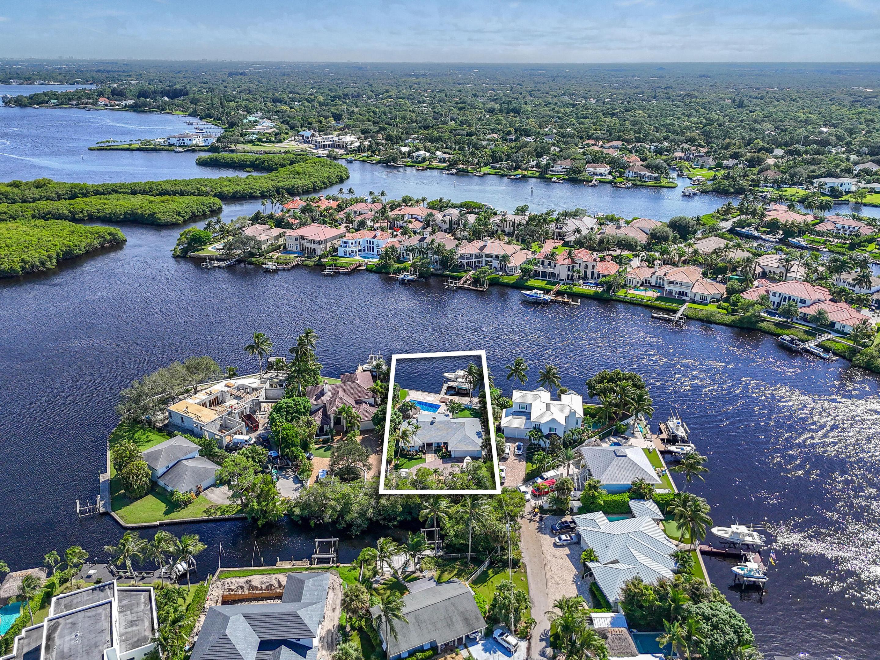 9195 SE Cove Point Street, Jupiter