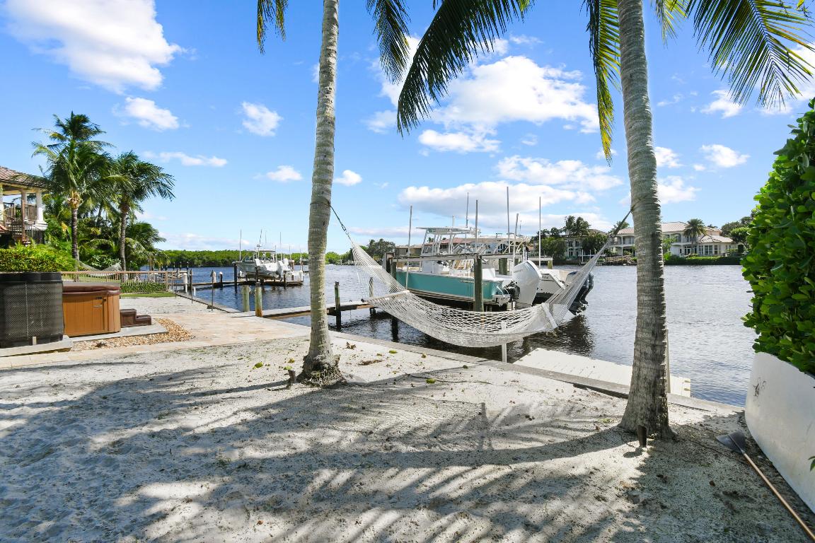 9195 SE Cove Point Street, Jupiter