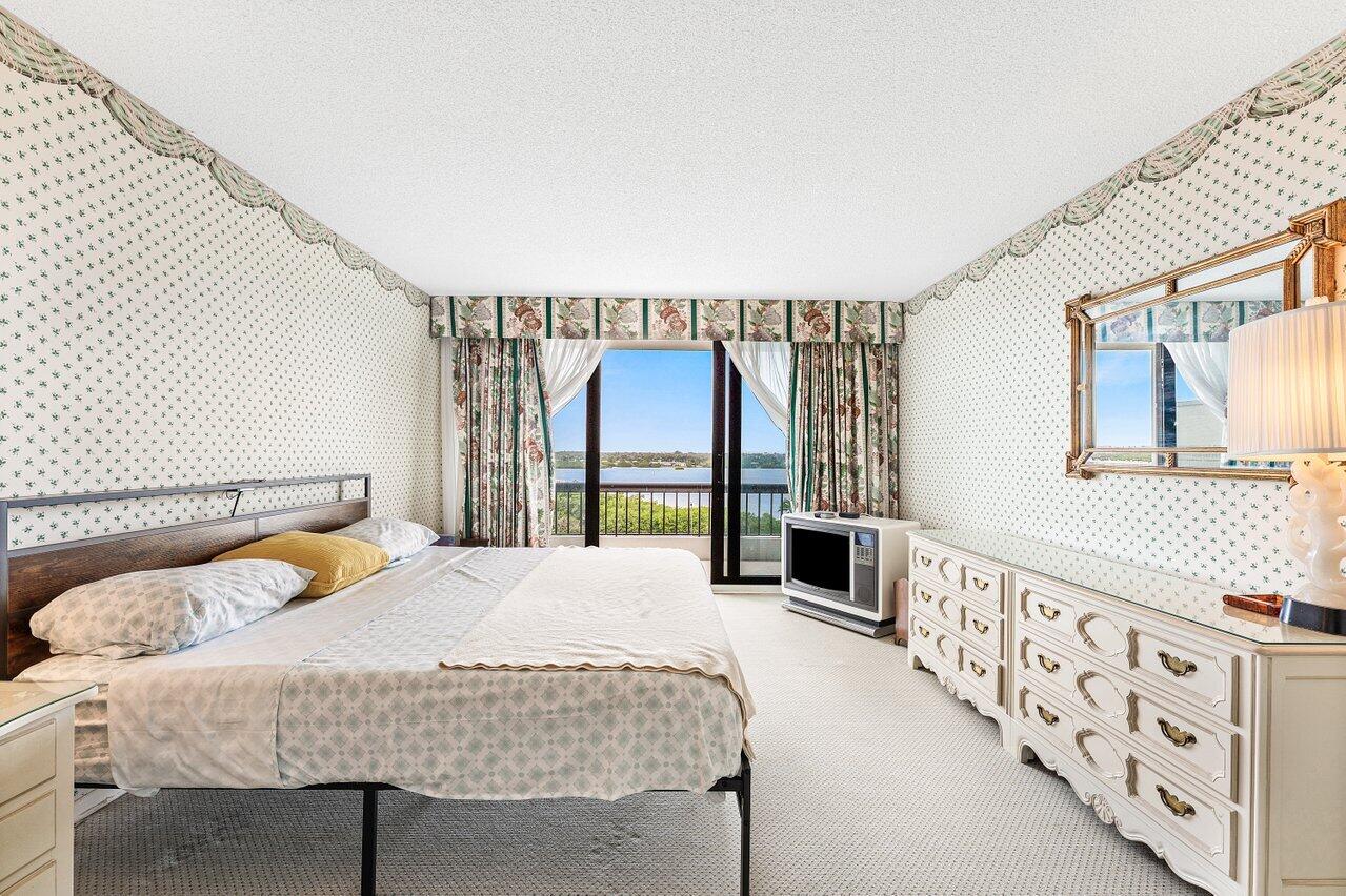 2660 S Ocean Boulevard 703s, Palm Beach Unit: 703s